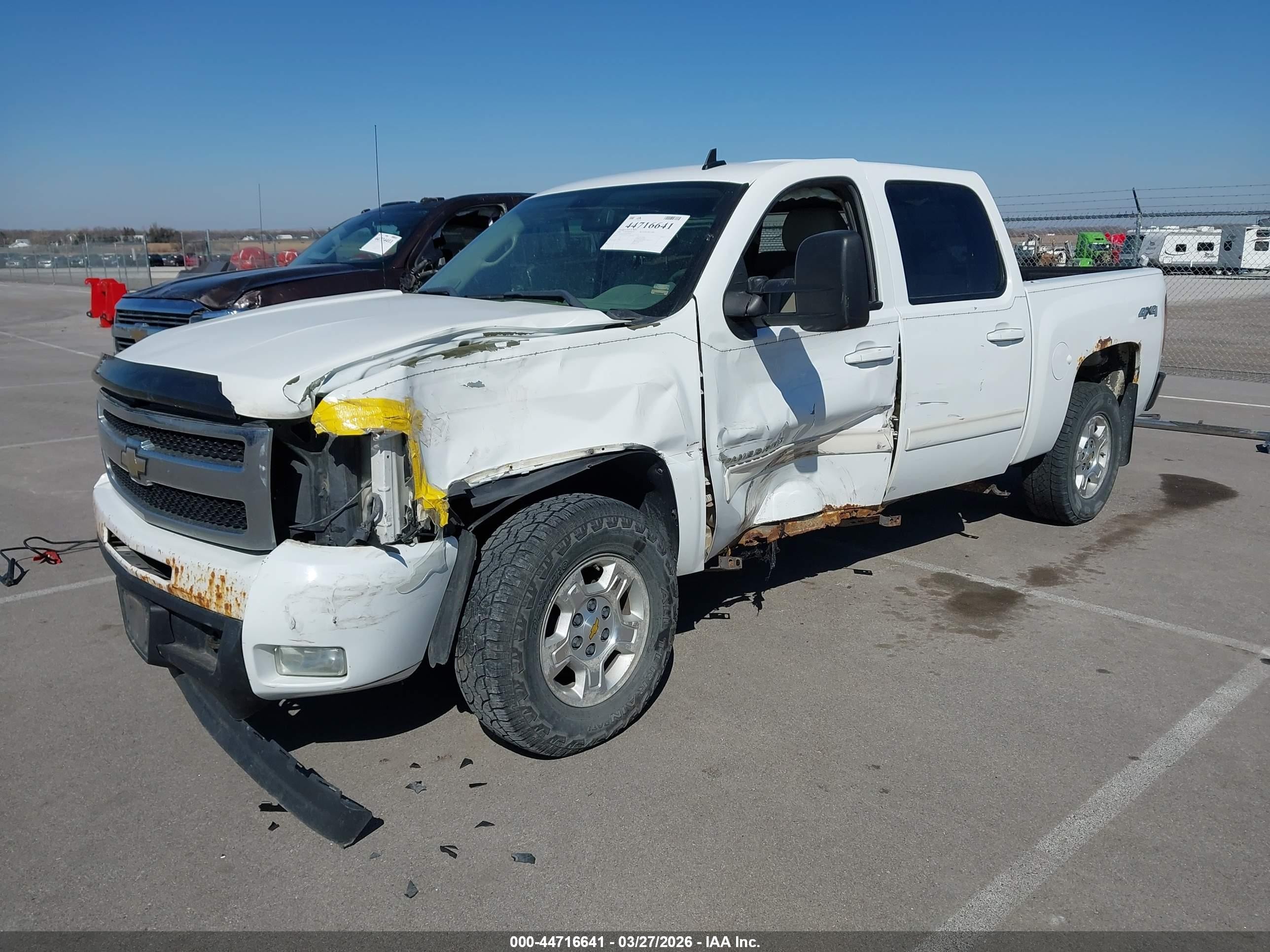 2009 Chevrolet Silverado 1500 Ltz Белый vin: 3GCFK332X9G289660