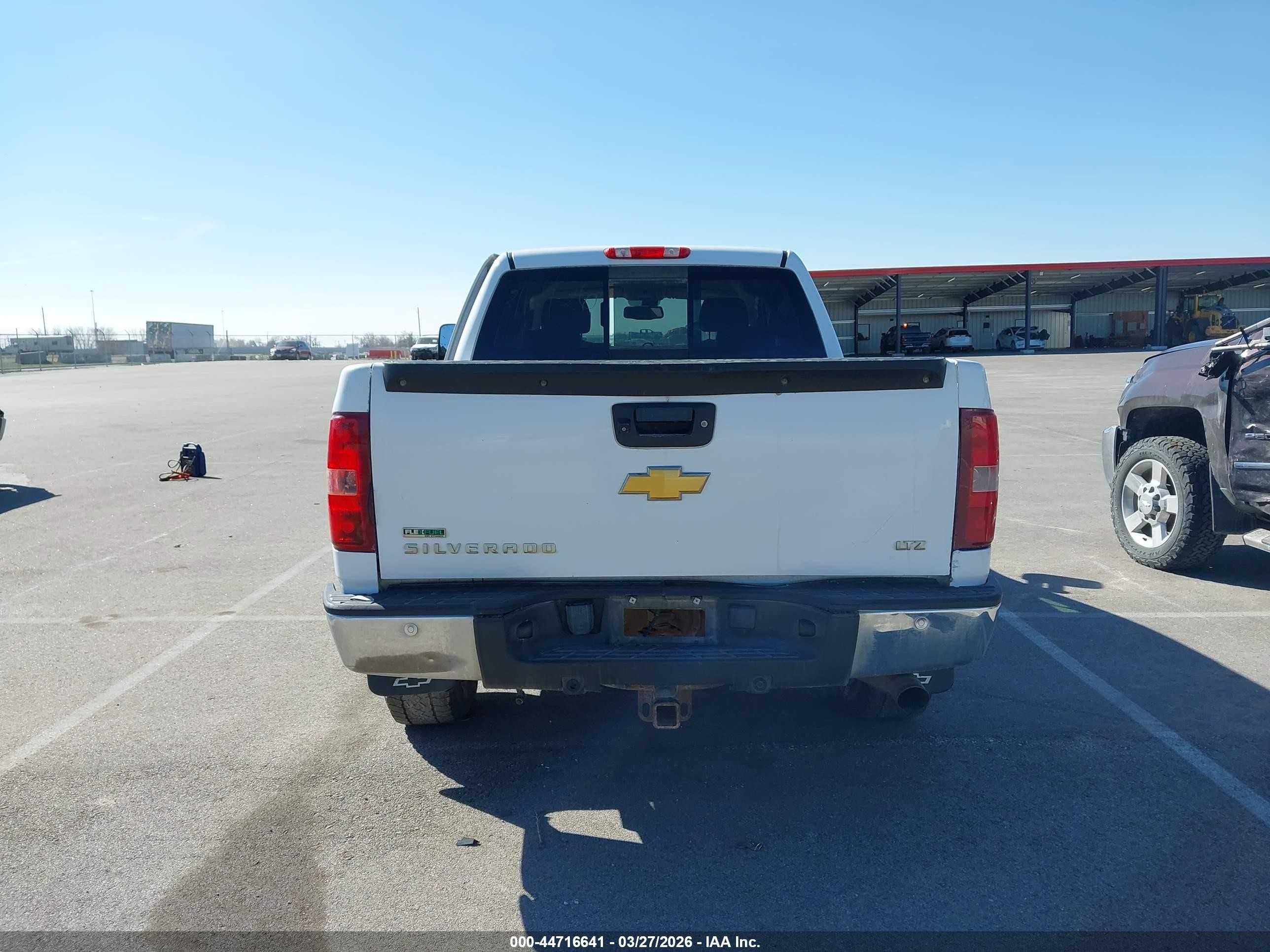 2009 Chevrolet Silverado 1500 Ltz Белый vin: 3GCFK332X9G289660