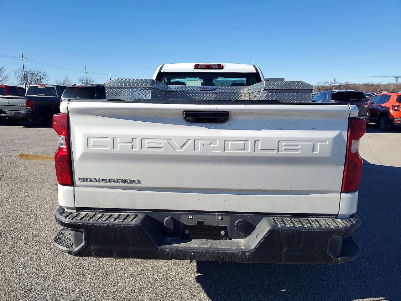 2024 Chevrolet Silverado C1500 White vin: 3GCNAAEK4RG353790