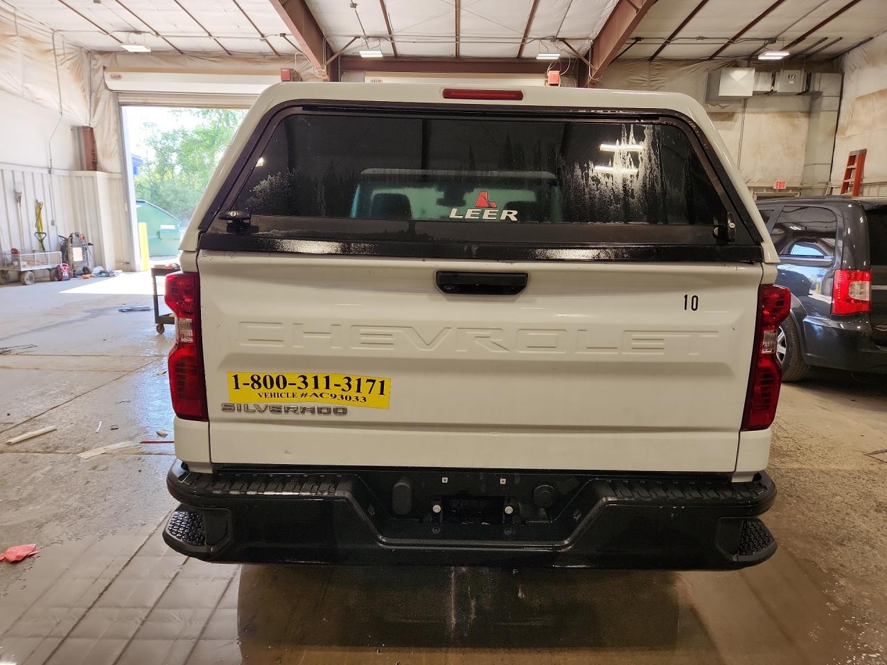 2023 Chevrolet Silverado C1500 Белый vin: 3GCNAAEK6PG346188 Damage: Rear Metal Bumper Painted, Dent(S) W/ Paint Dmg, 4 To 5 Inches