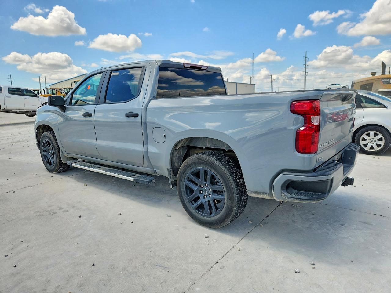 2025 Chevrolet Silverado C1500 Custom Gray vin: 3GCPABEK7SG103464