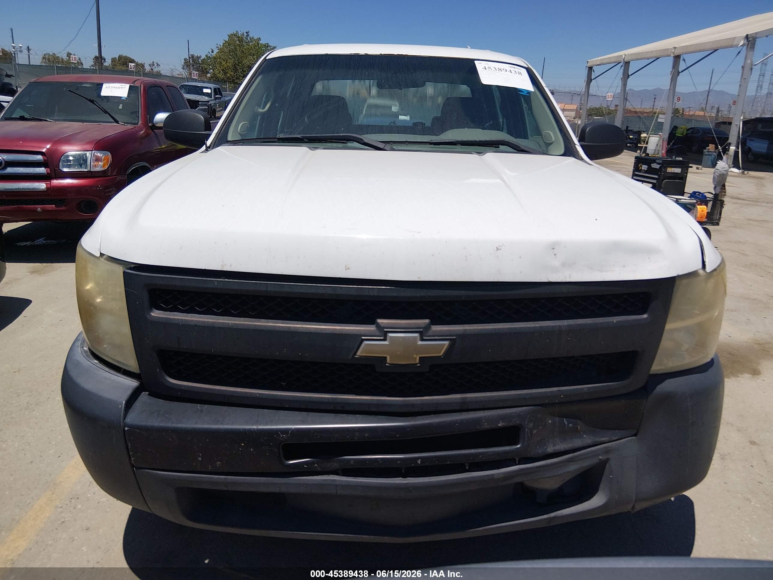 2011 Chevrolet Silverado 1500 Work Truck Белый vin: 3GCPCPEA0BG216199