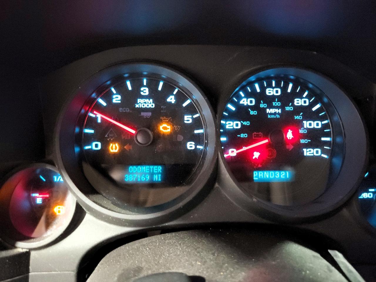 2011 Chevrolet Silverado C1500 Красный vin: 3GCPCPEA0BG225257