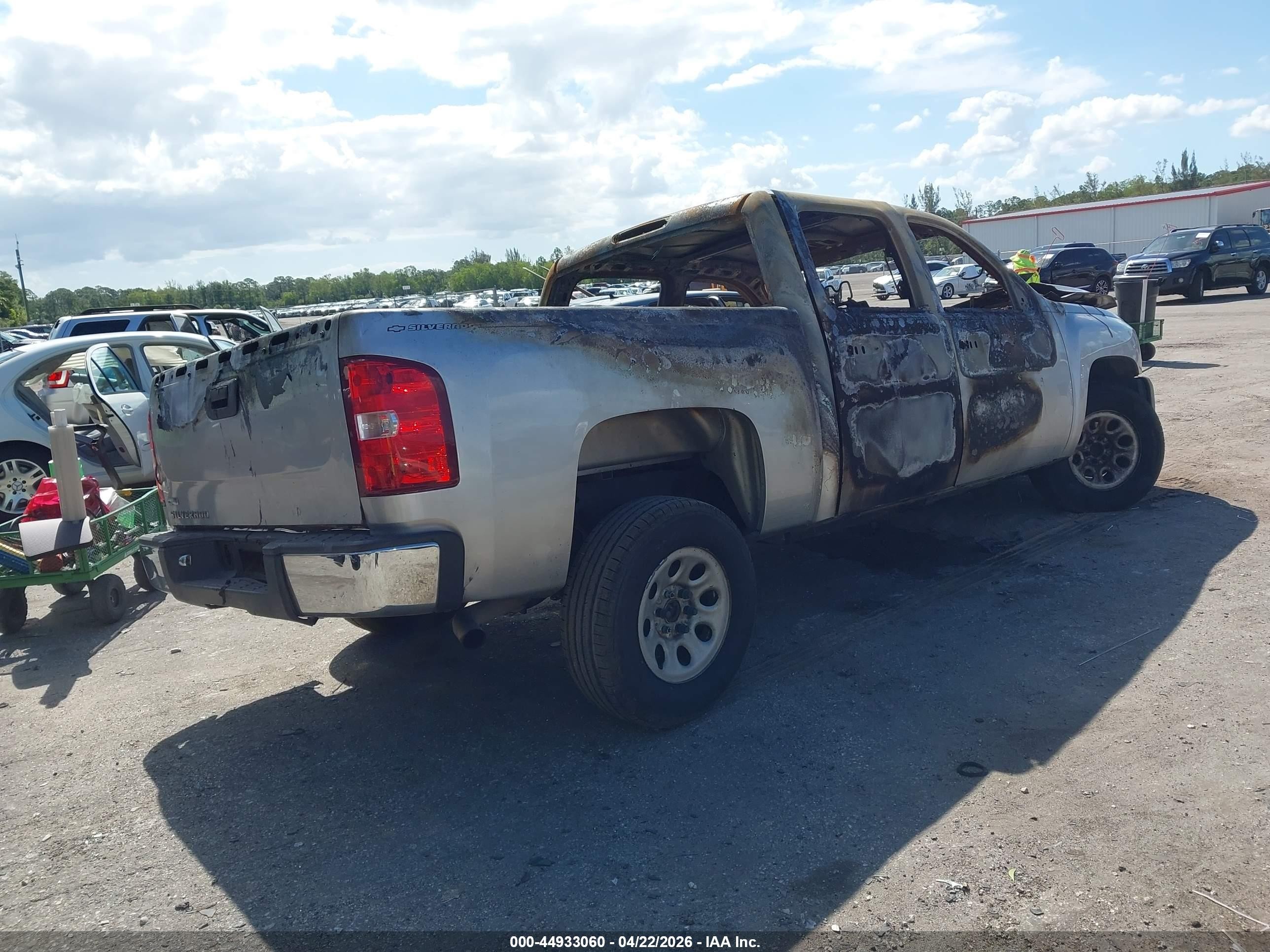 2011 Chevrolet Silverado 1500 Work Truck Серебряный vin: 3GCPCPEA2BG254291