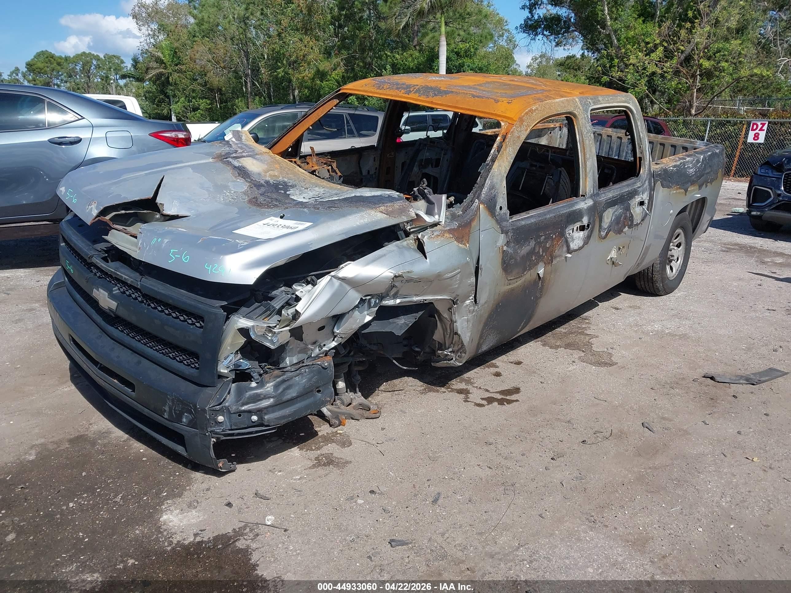 2011 Chevrolet Silverado 1500 Work Truck Серебряный vin: 3GCPCPEA2BG254291