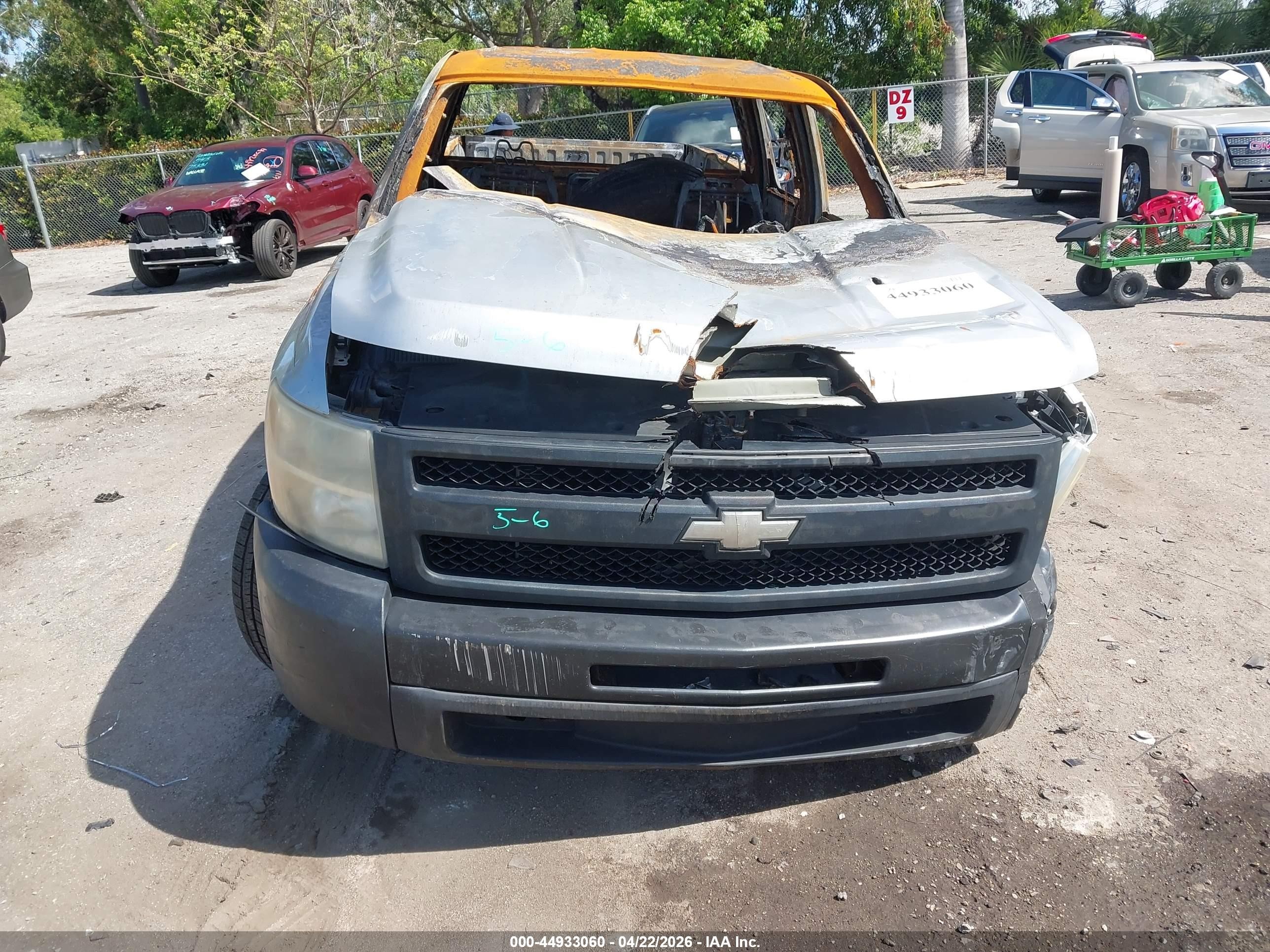 2011 Chevrolet Silverado 1500 Work Truck Серебряный vin: 3GCPCPEA2BG254291