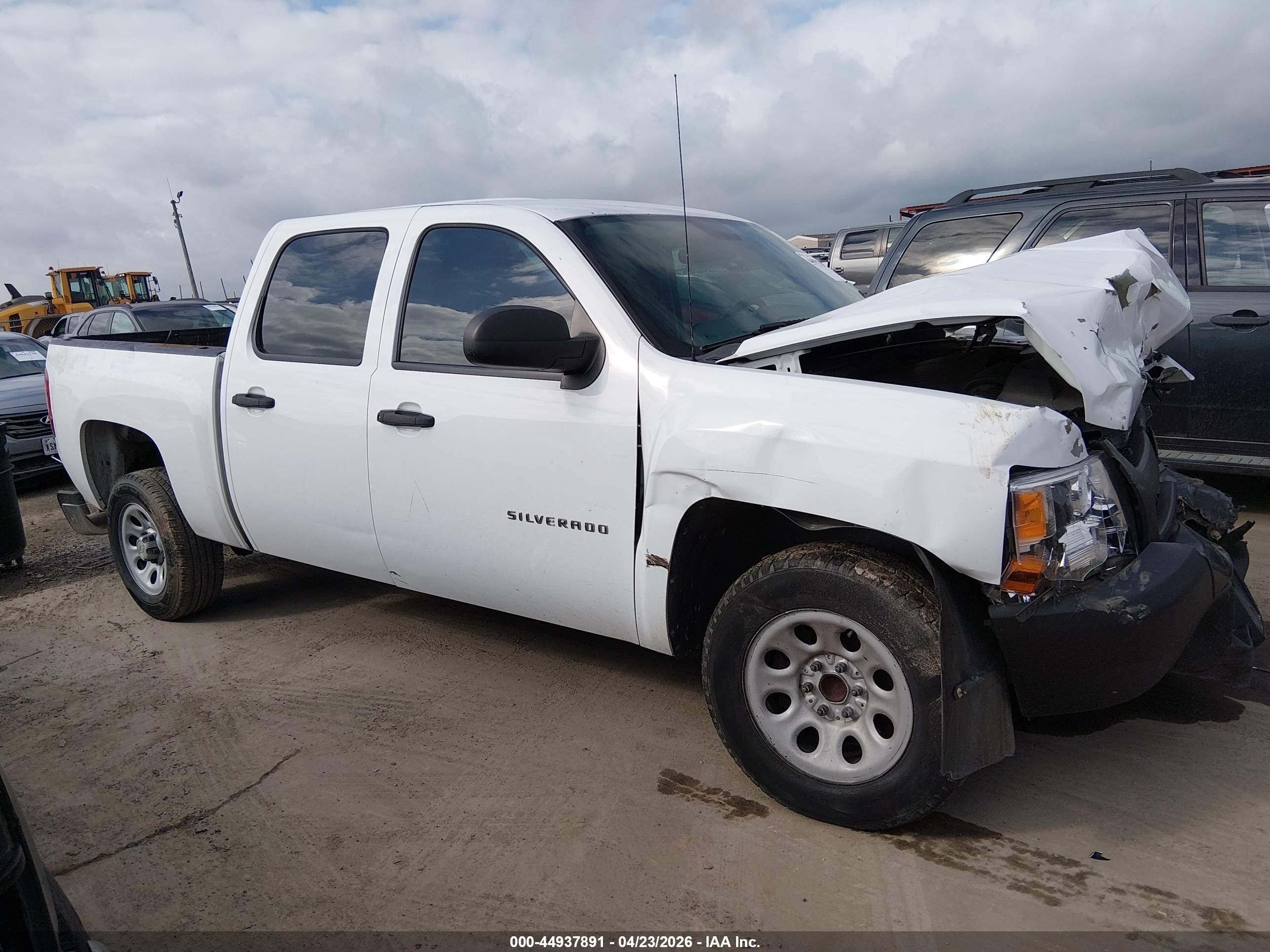 2013 Chevrolet Silverado 1500 Work Truck White vin: 3GCPCPEA2DG268100