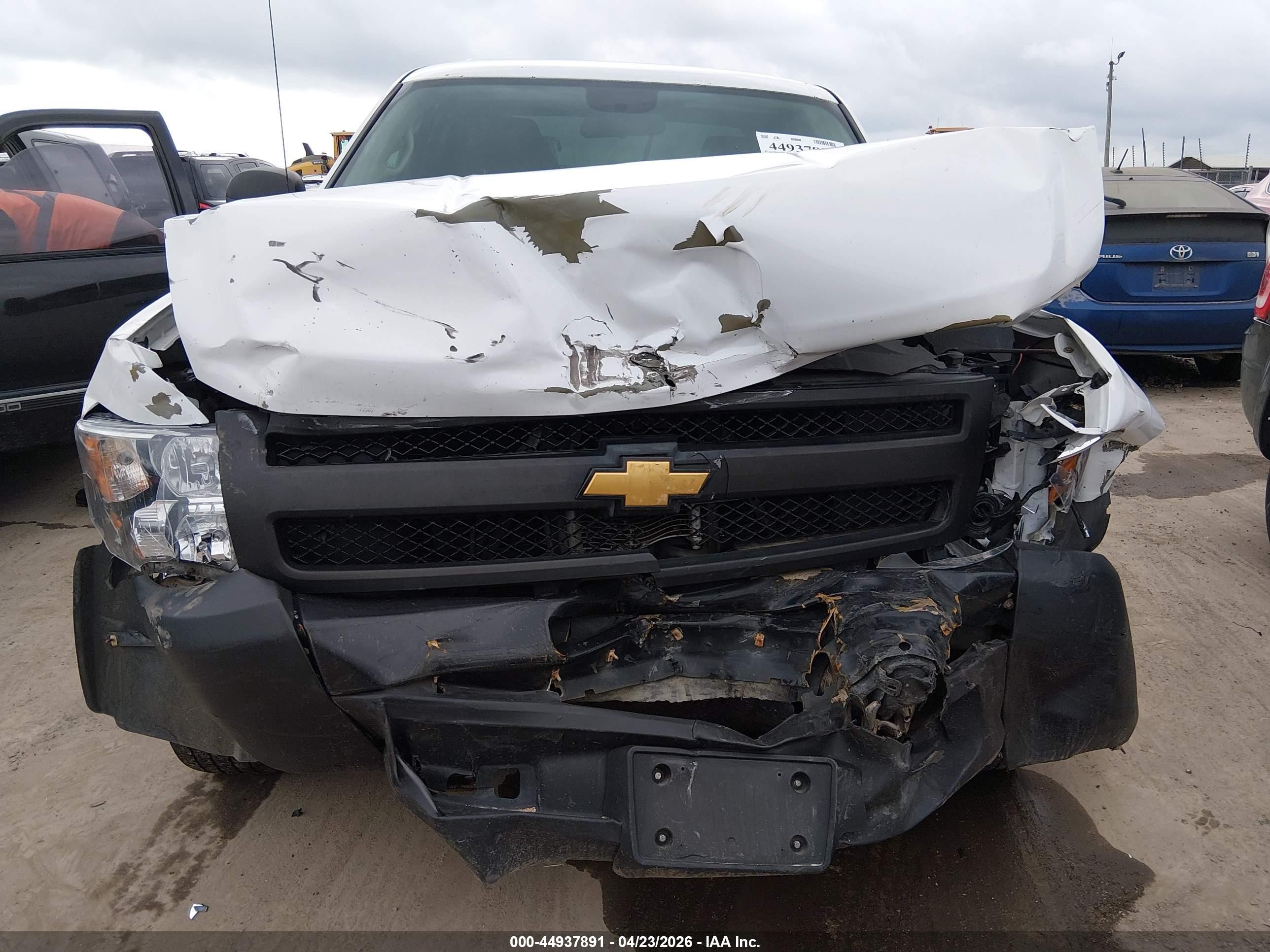 2013 Chevrolet Silverado 1500 Work Truck White vin: 3GCPCPEA2DG268100