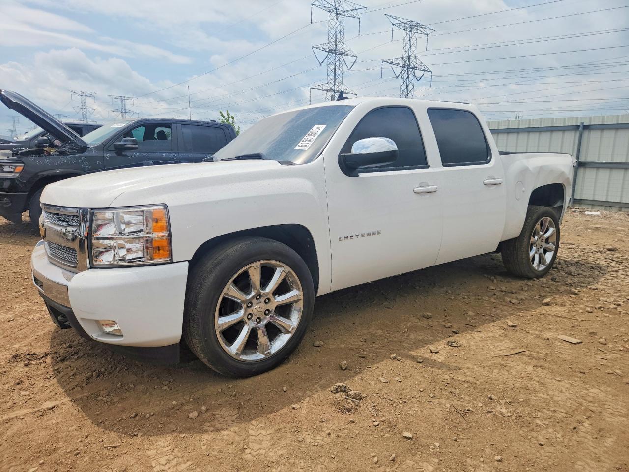 2011 Chevrolet Silverado C1500 Ls White vin: 3GCPCREA0BG121976