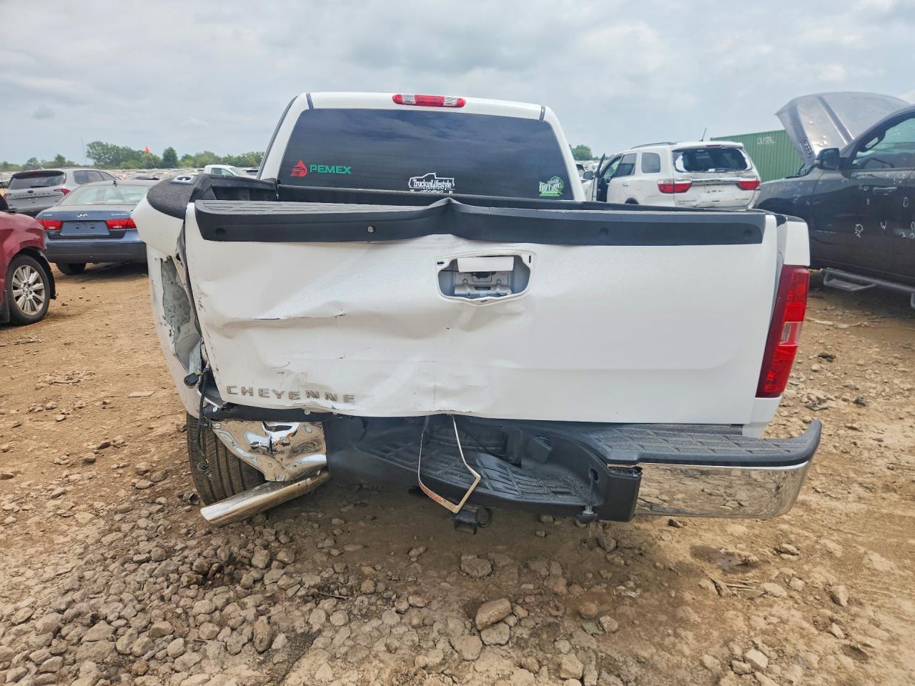 2011 Chevrolet Silverado C1500 Ls White vin: 3GCPCREA0BG121976