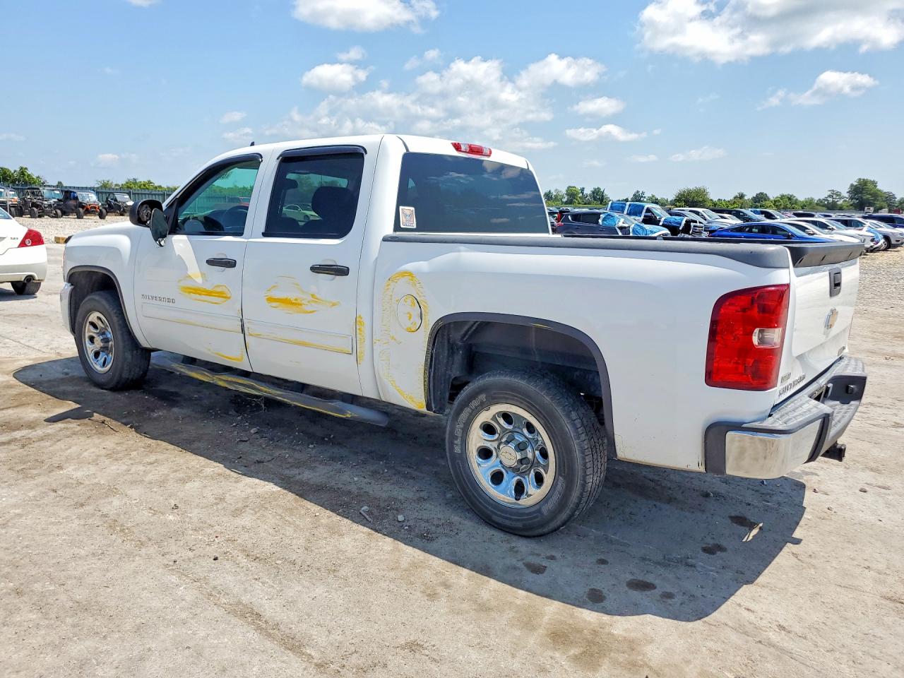 2011 Chevrolet Silverado C1500 Ls White vin: 3GCPCREA1BG152105