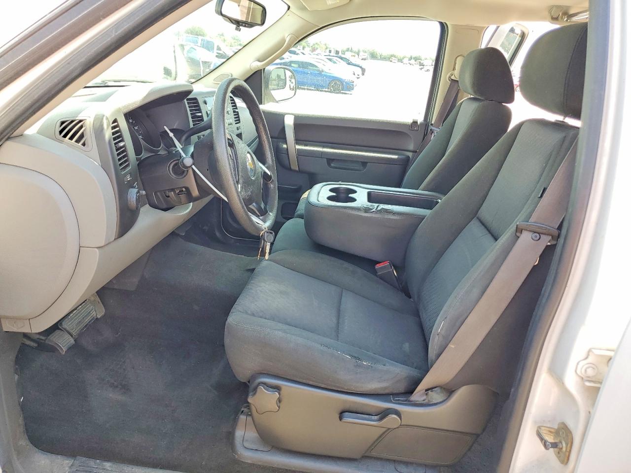 2011 Chevrolet Silverado C1500 Ls White vin: 3GCPCREA1BG152105