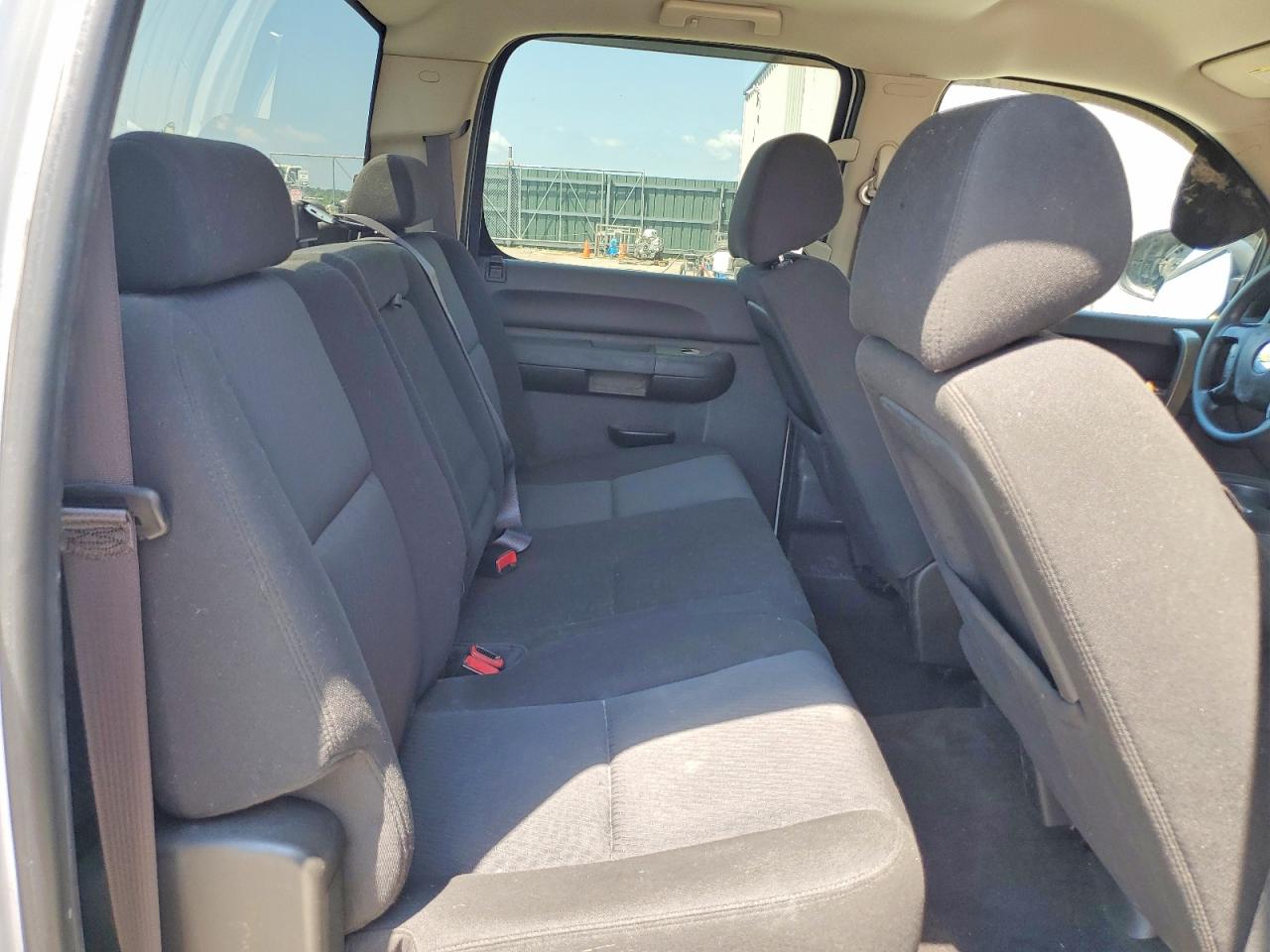 2011 Chevrolet Silverado C1500 Ls White vin: 3GCPCREA1BG152105