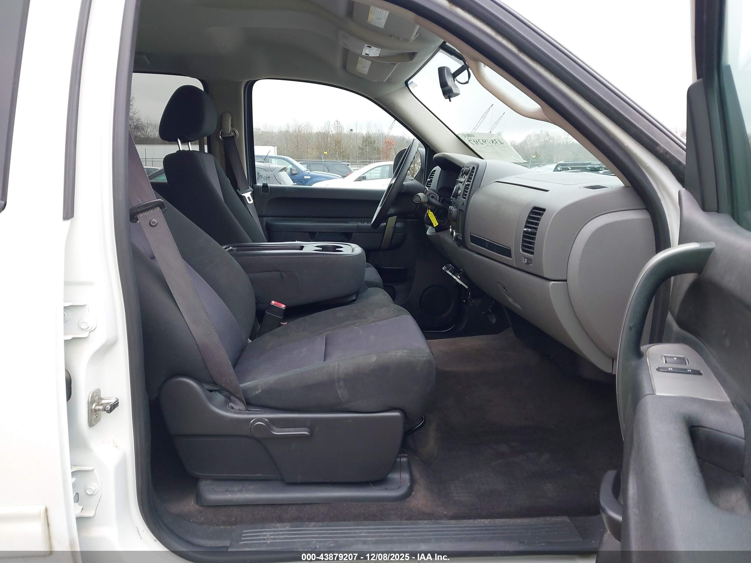 2012 Chevrolet Silverado 1500 Ls White vin: 3GCPCREA2CG295579