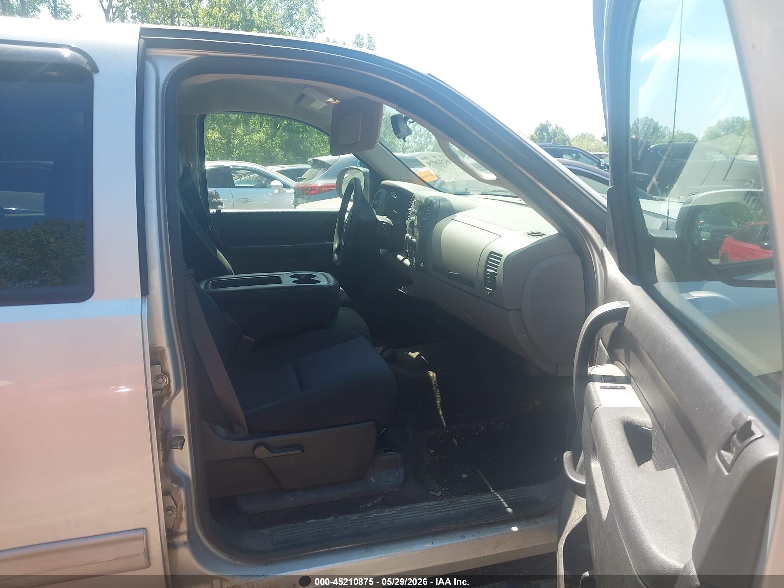 2013 Chevrolet Silverado 1500 Ls Silver vin: 3GCPCREA2DG263653
