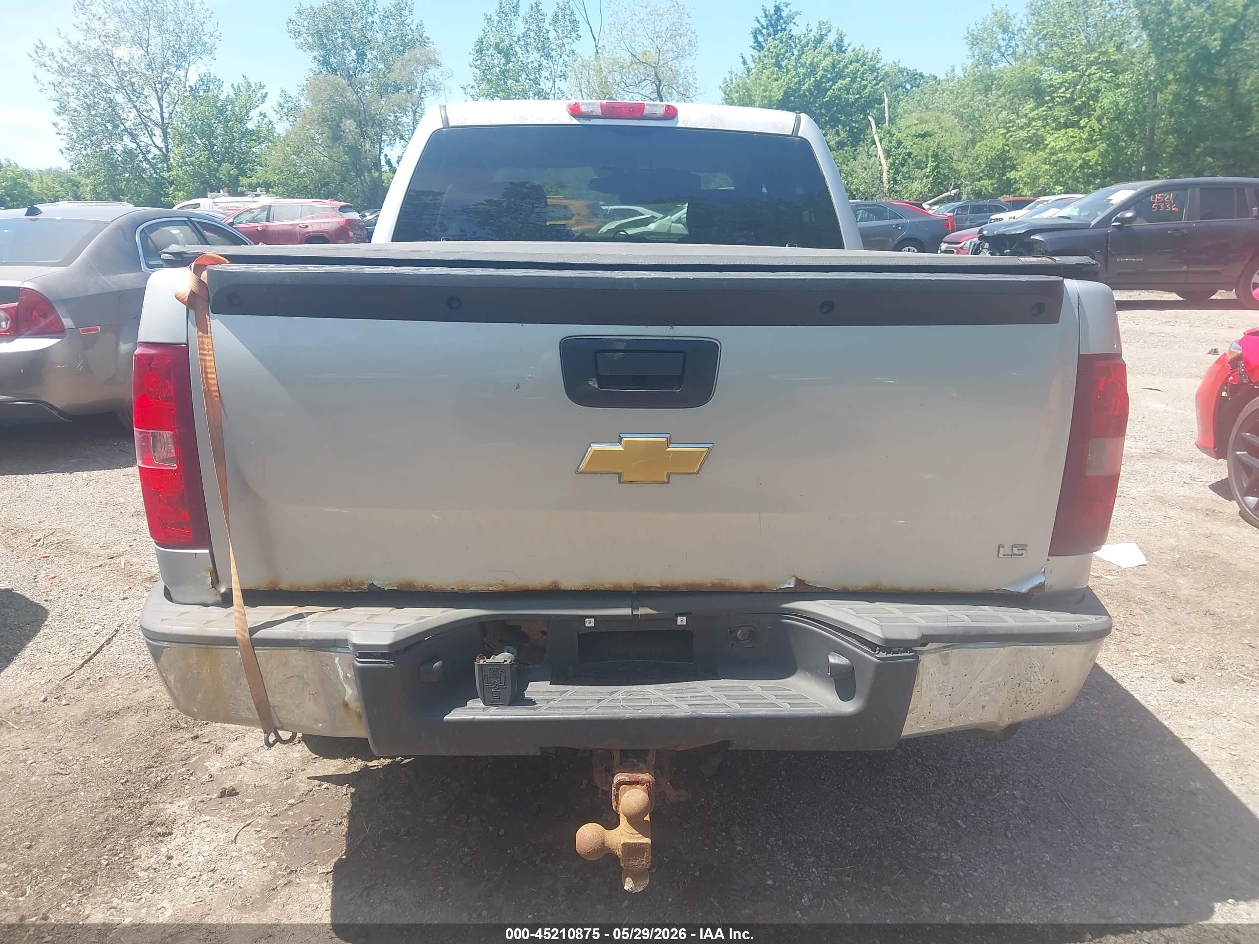 2013 Chevrolet Silverado 1500 Ls Silver vin: 3GCPCREA2DG263653