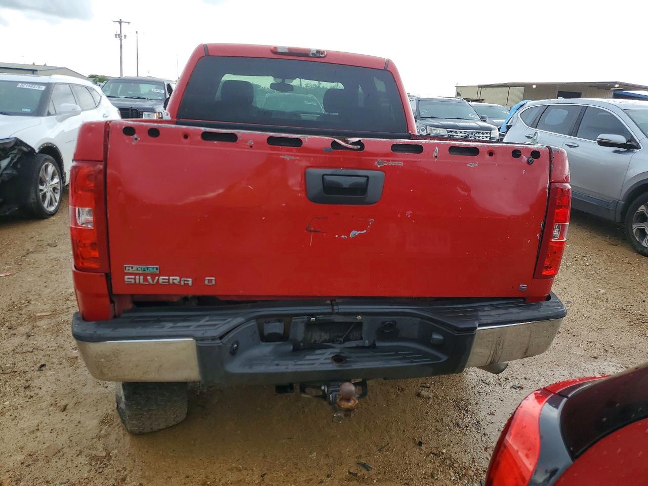 2011 Chevrolet Silverado C1500 Ls Red vin: 3GCPCREA3BG345114