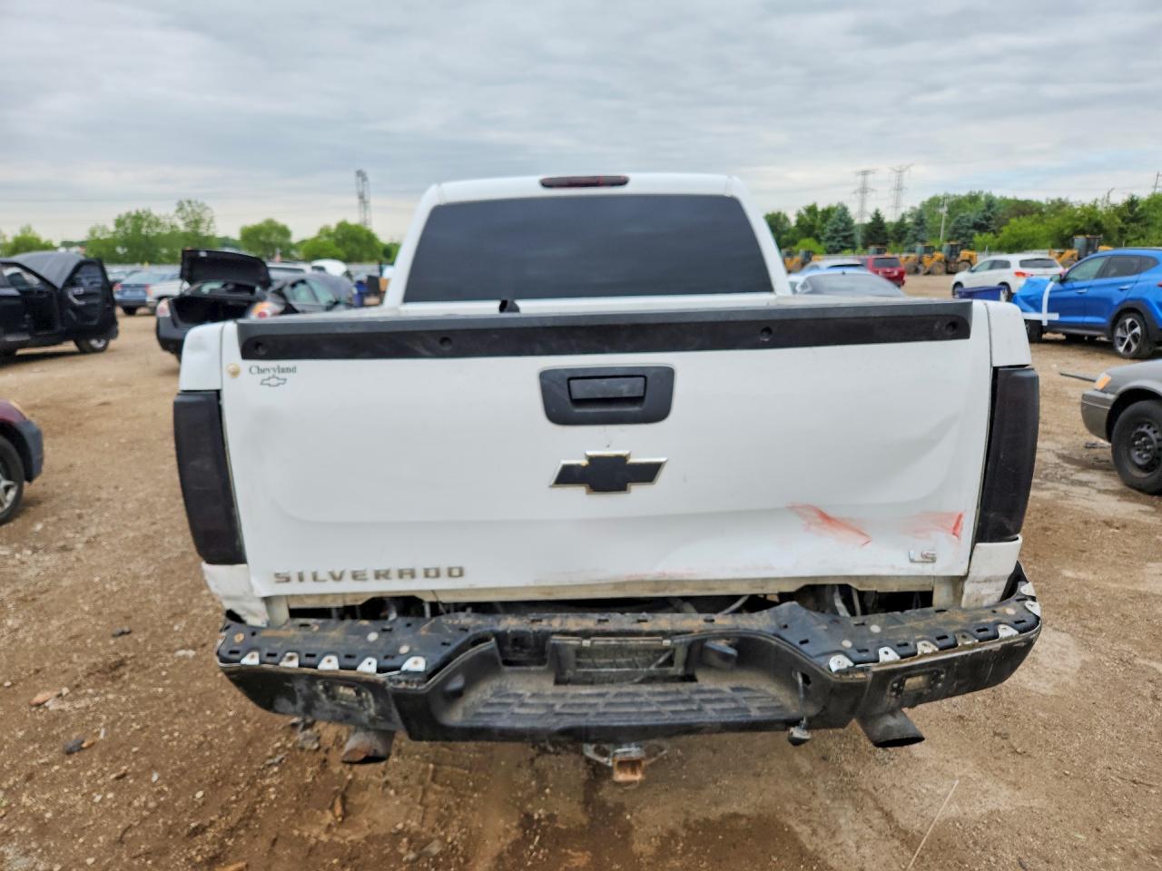 2013 Chevrolet Silverado C1500 Ls White vin: 3GCPCREA3DG330342
