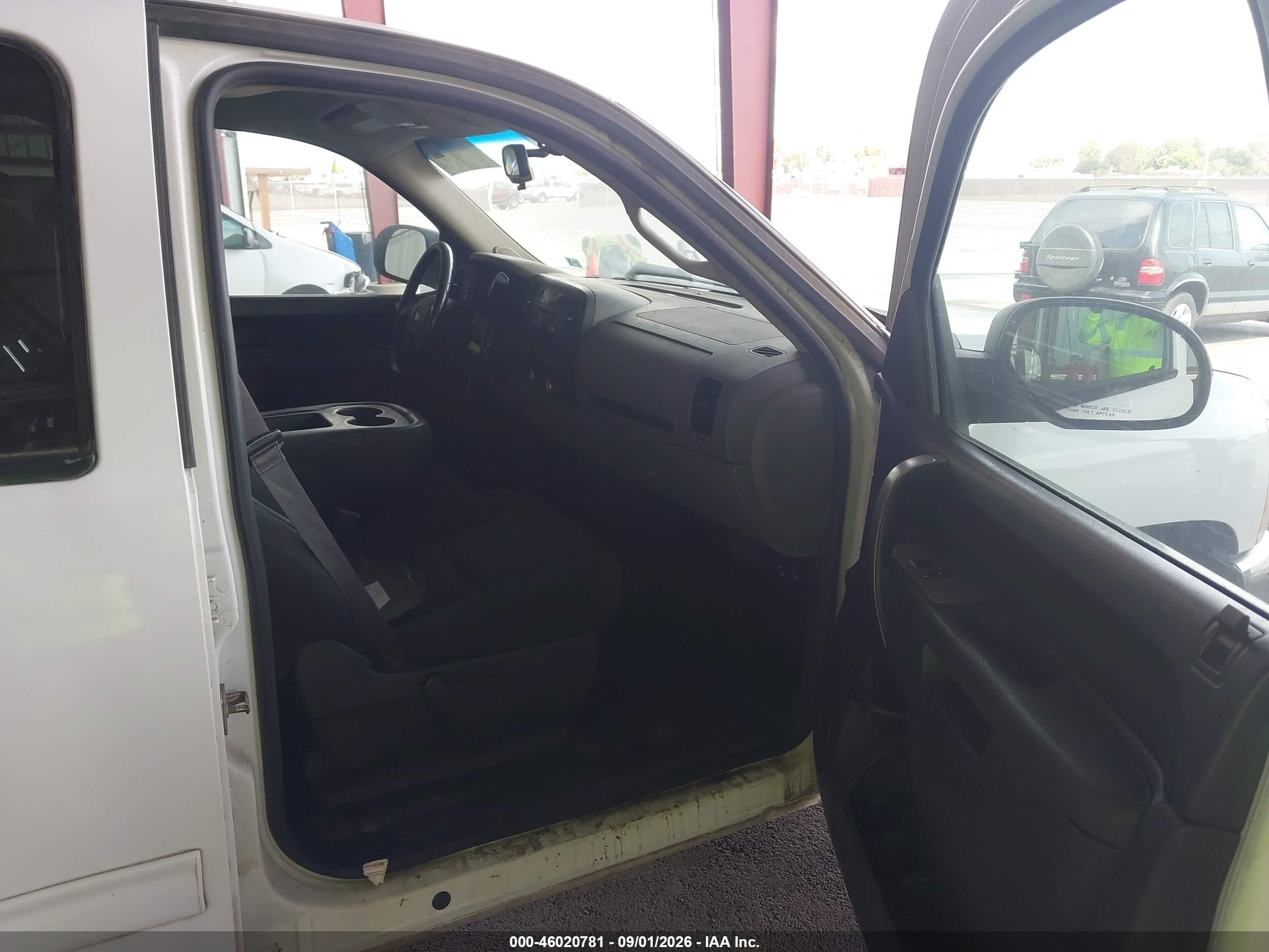 2012 Chevrolet Silverado 1500 Ls White vin: 3GCPCREA6CG127332