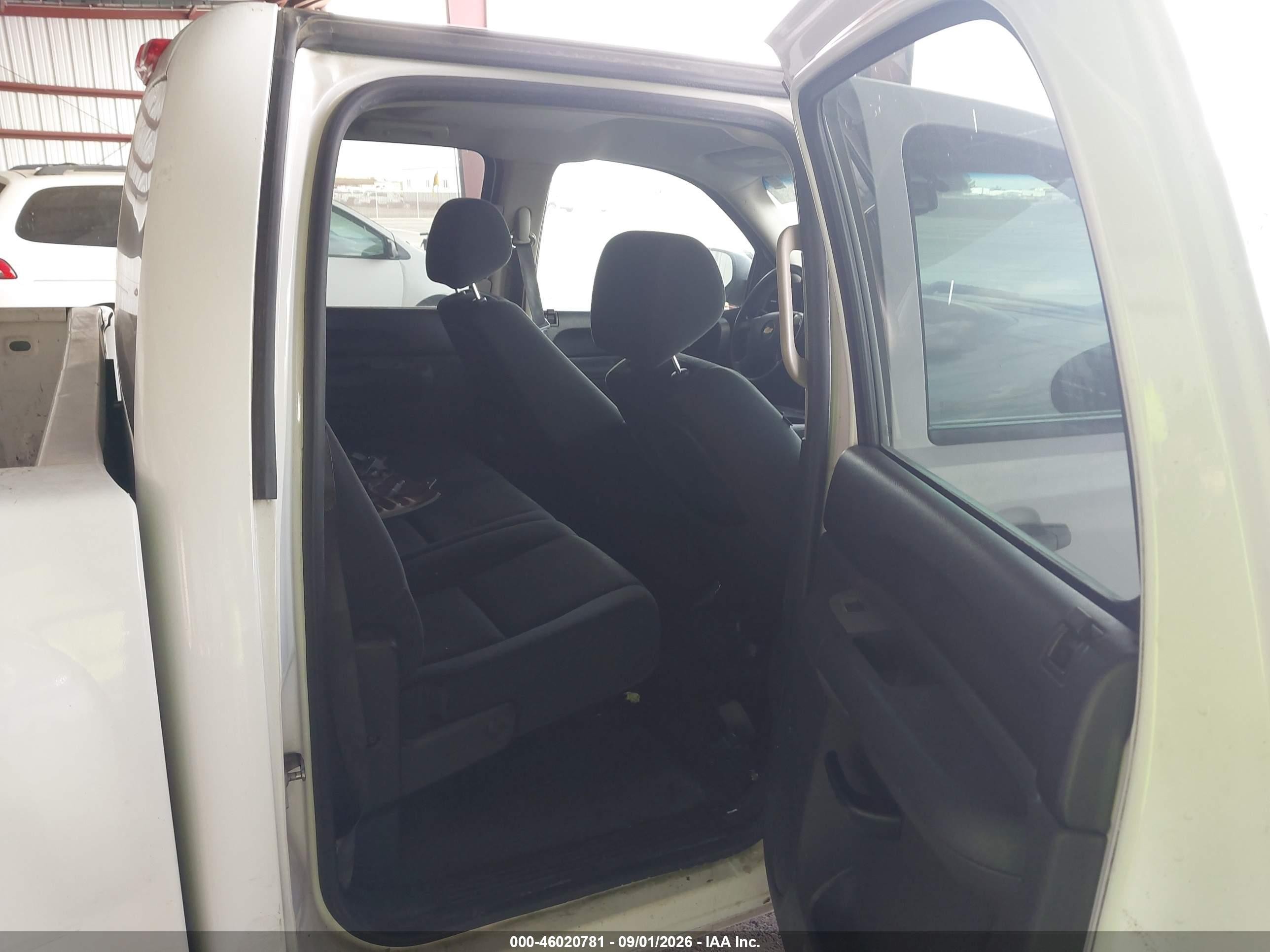 2012 Chevrolet Silverado 1500 Ls White vin: 3GCPCREA6CG127332