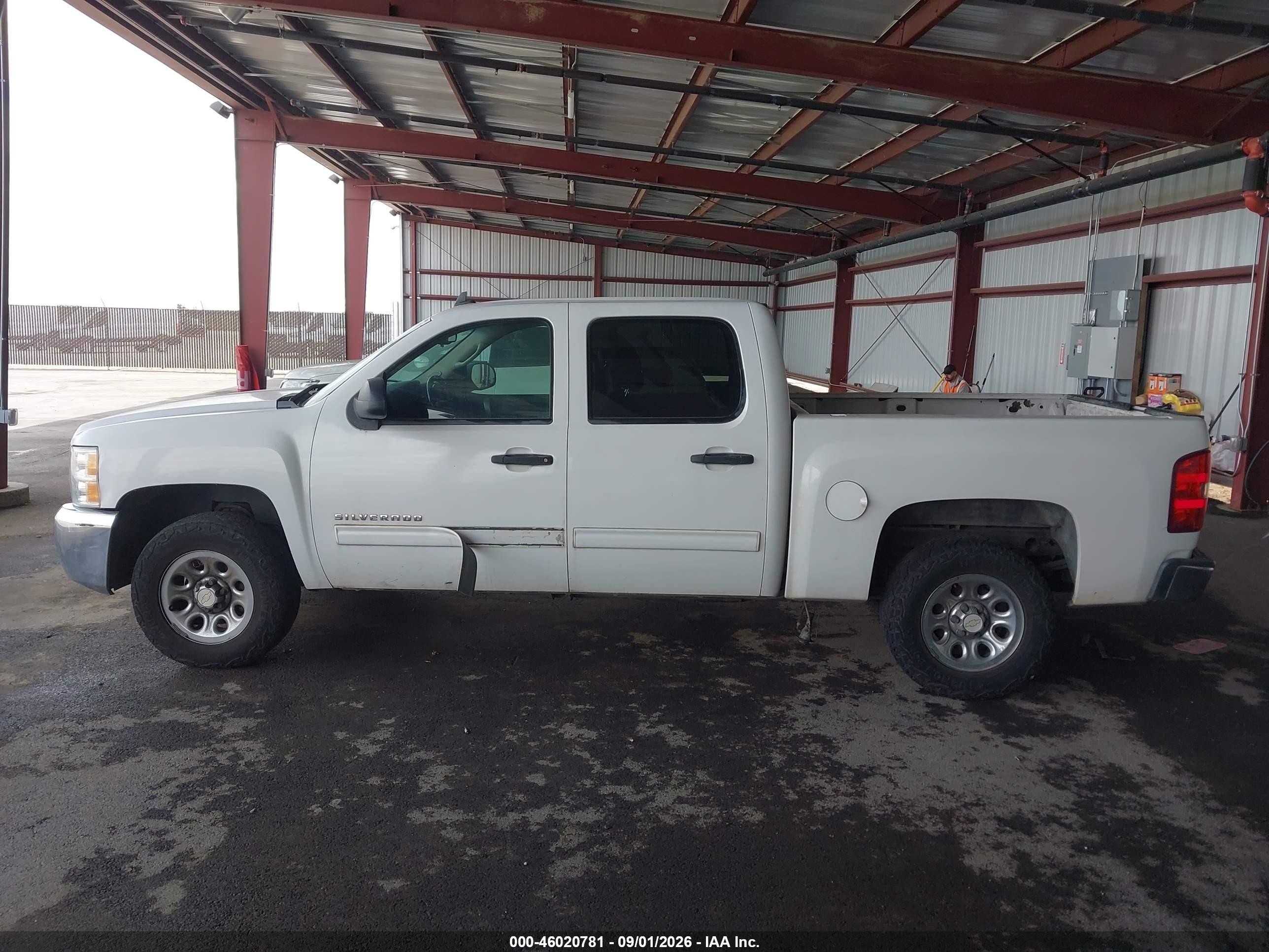 2012 Chevrolet Silverado 1500 Ls White vin: 3GCPCREA6CG127332