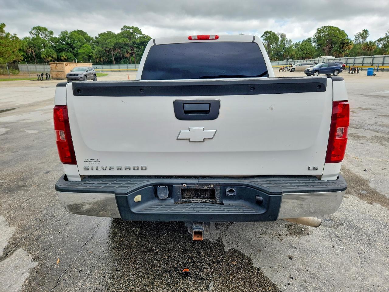 2012 Chevrolet Silverado C1500 Ls White vin: 3GCPCREA6CG229715