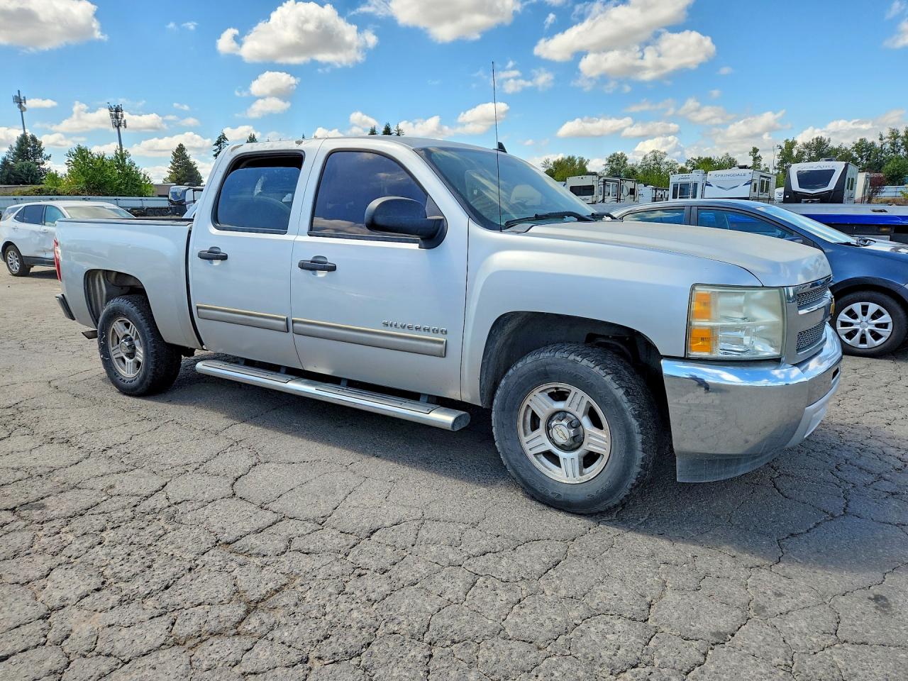 2013 Chevrolet Silverado C1500 Ls Серебряный vin: 3GCPCREA6DG185748