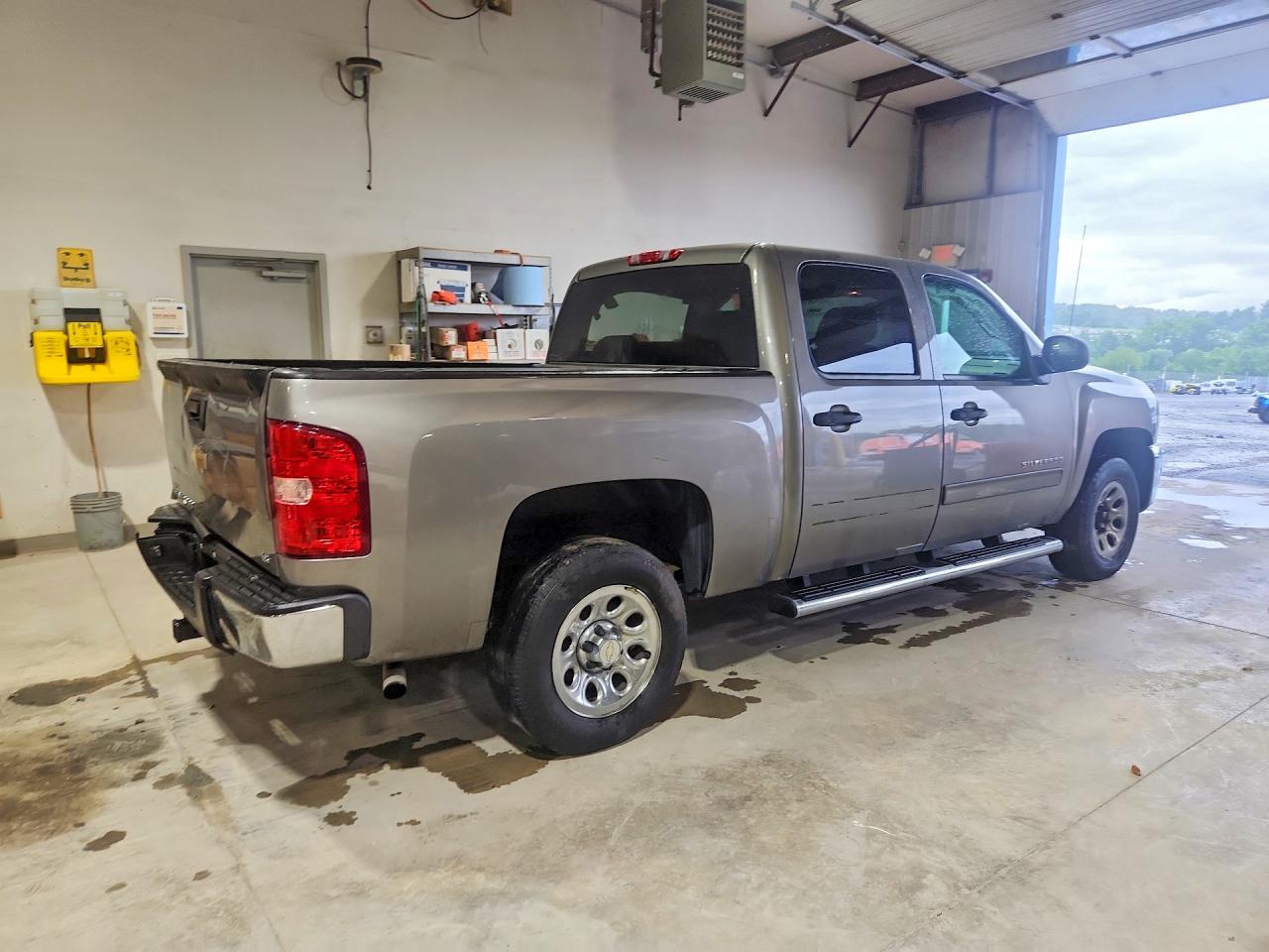 2012 Chevrolet Silverado C1500 Ls Gray vin: 3GCPCREA9CG286748