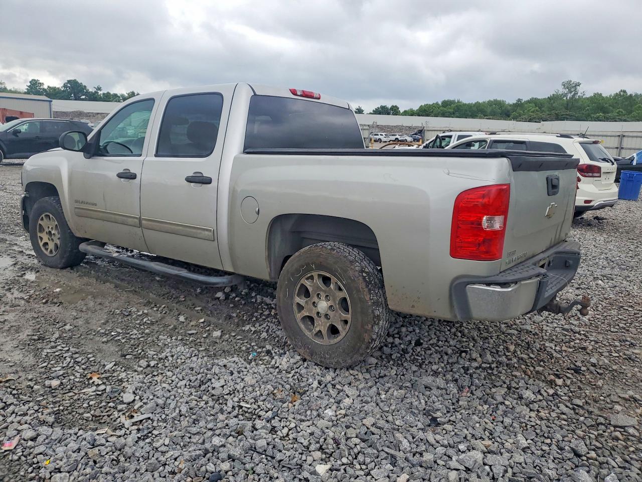 2011 Chevrolet Silverado C1500 Ls Серебряный vin: 3GCPCREAXBG190884