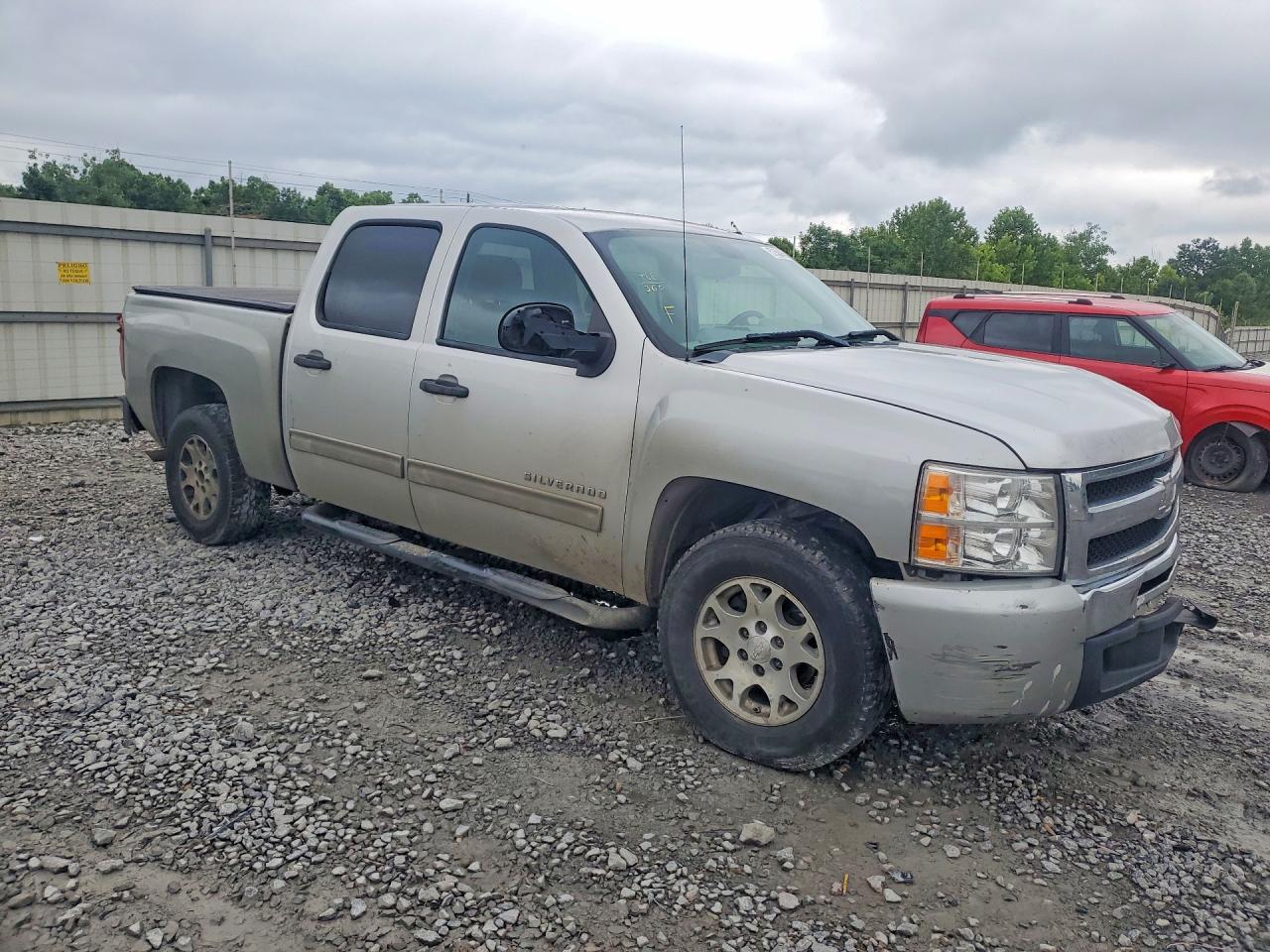 2011 Chevrolet Silverado C1500 Ls Серебряный vin: 3GCPCREAXBG190884