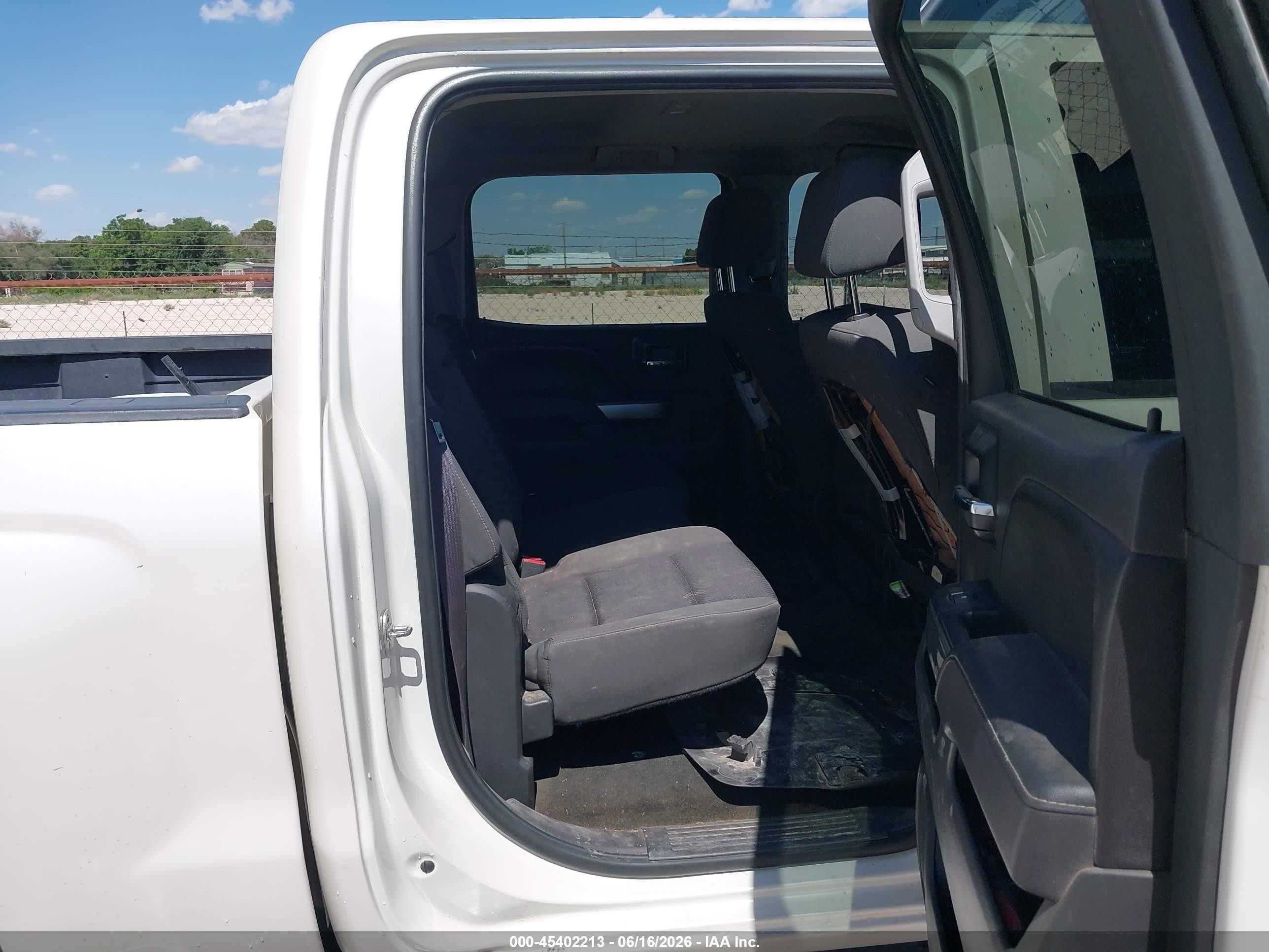 2014 Chevrolet Silverado 1500 1lt White vin: 3GCPCREC0EG495817