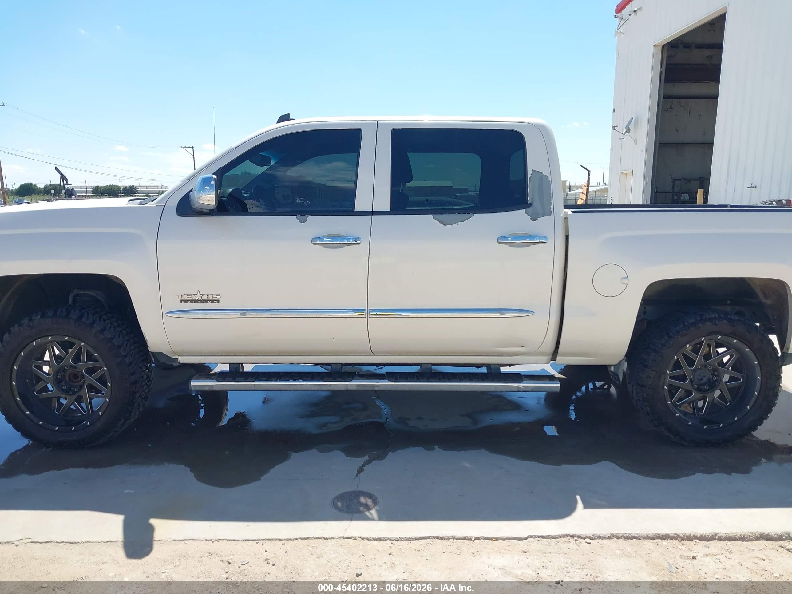 2014 Chevrolet Silverado 1500 1lt White vin: 3GCPCREC0EG495817