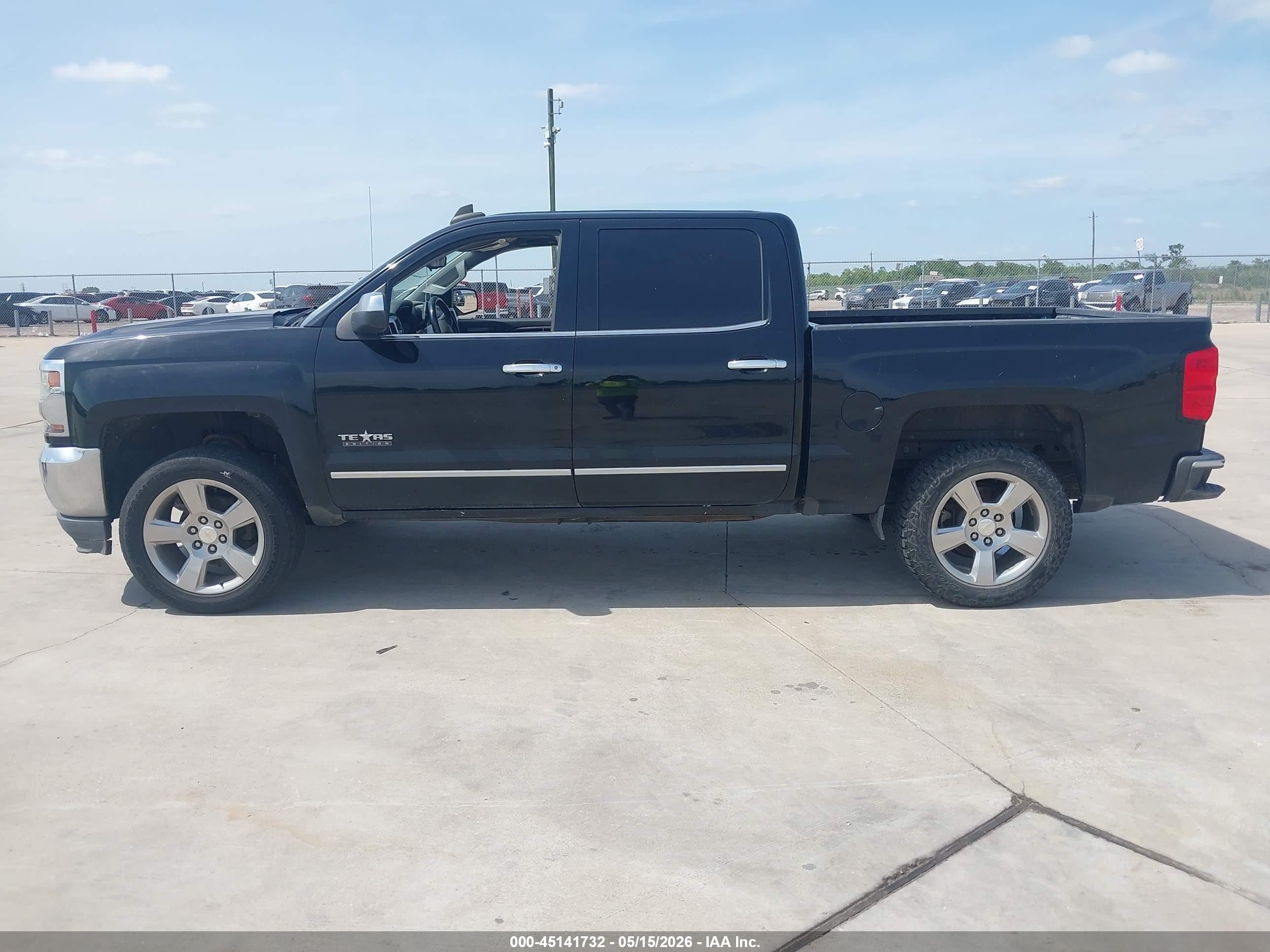 2018 Chevrolet Silverado C1500 Lt Black vin: 3GCPCREC2JG115001