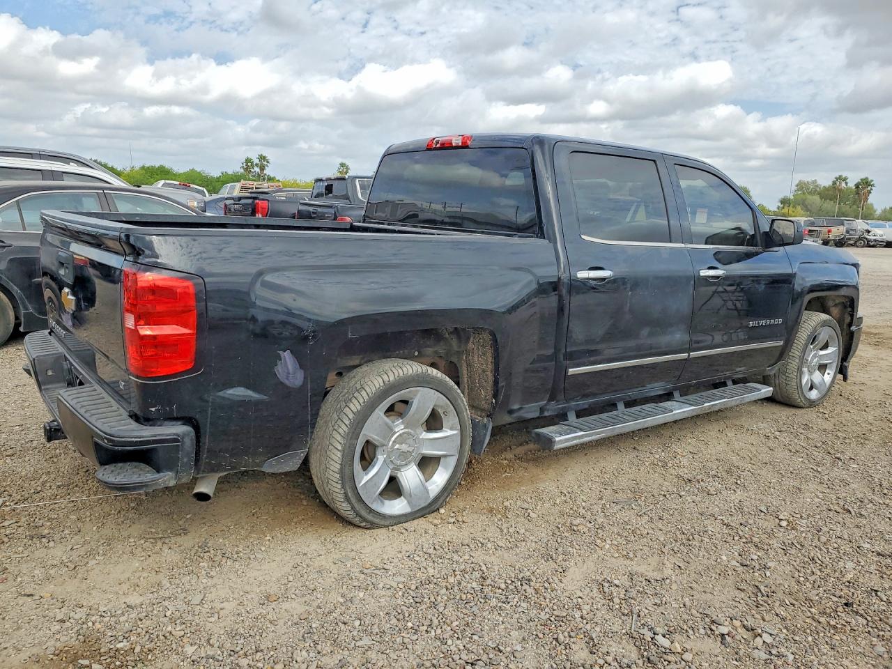 2014 Chev Silverado 1500 Crew Cab Lt Black vin: 3GCPCREC3EG143220
