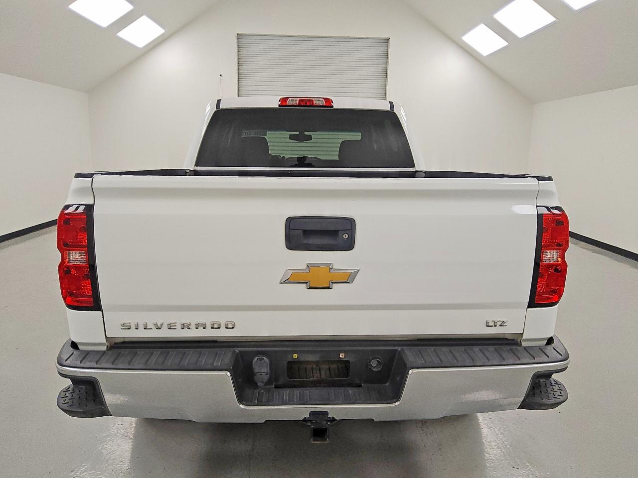 2015 Chevrolet Silverado C1500 Lt White vin: 3GCPCREC3FG527662