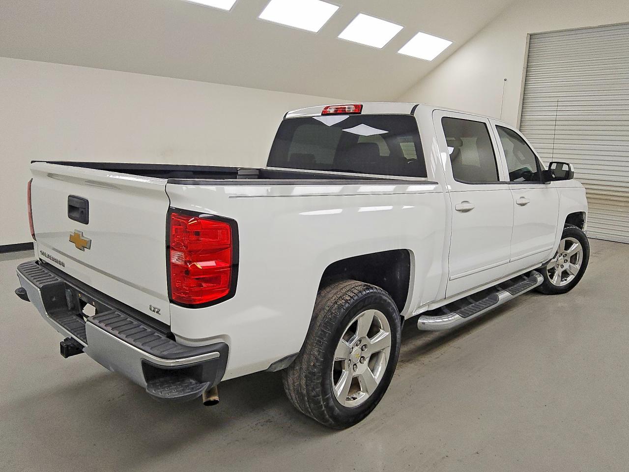 2015 Chevrolet Silverado C1500 Lt White vin: 3GCPCREC3FG527662