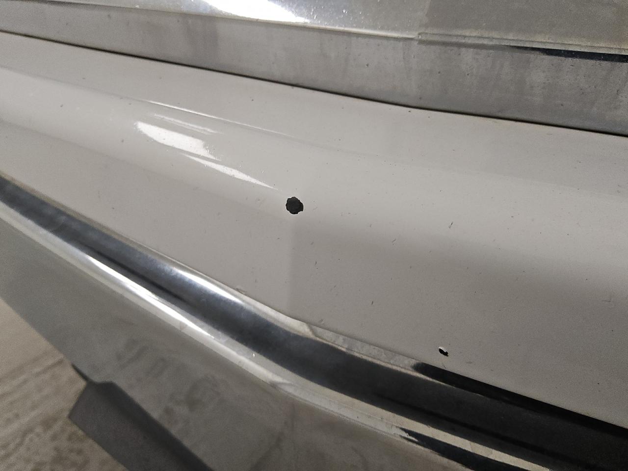 2015 Chevrolet Silverado C1500 Lt White vin: 3GCPCREC3FG527662 Damage: Front Bumper, Heavy Scratch, 1/2 To 1 Inch