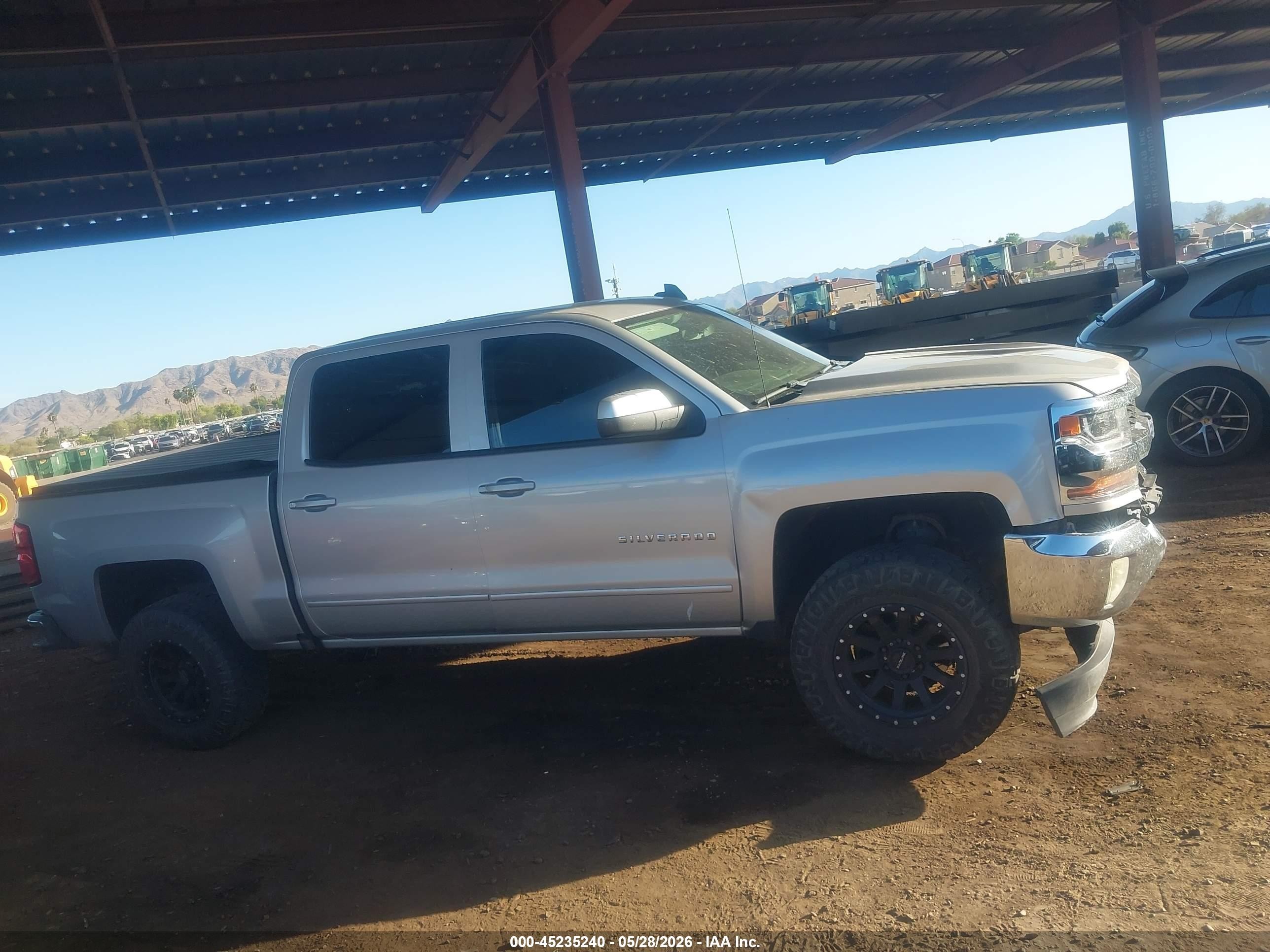 2018 Chevrolet Silverado 1500 1lt Gray vin: 3GCPCREC3JG115234
