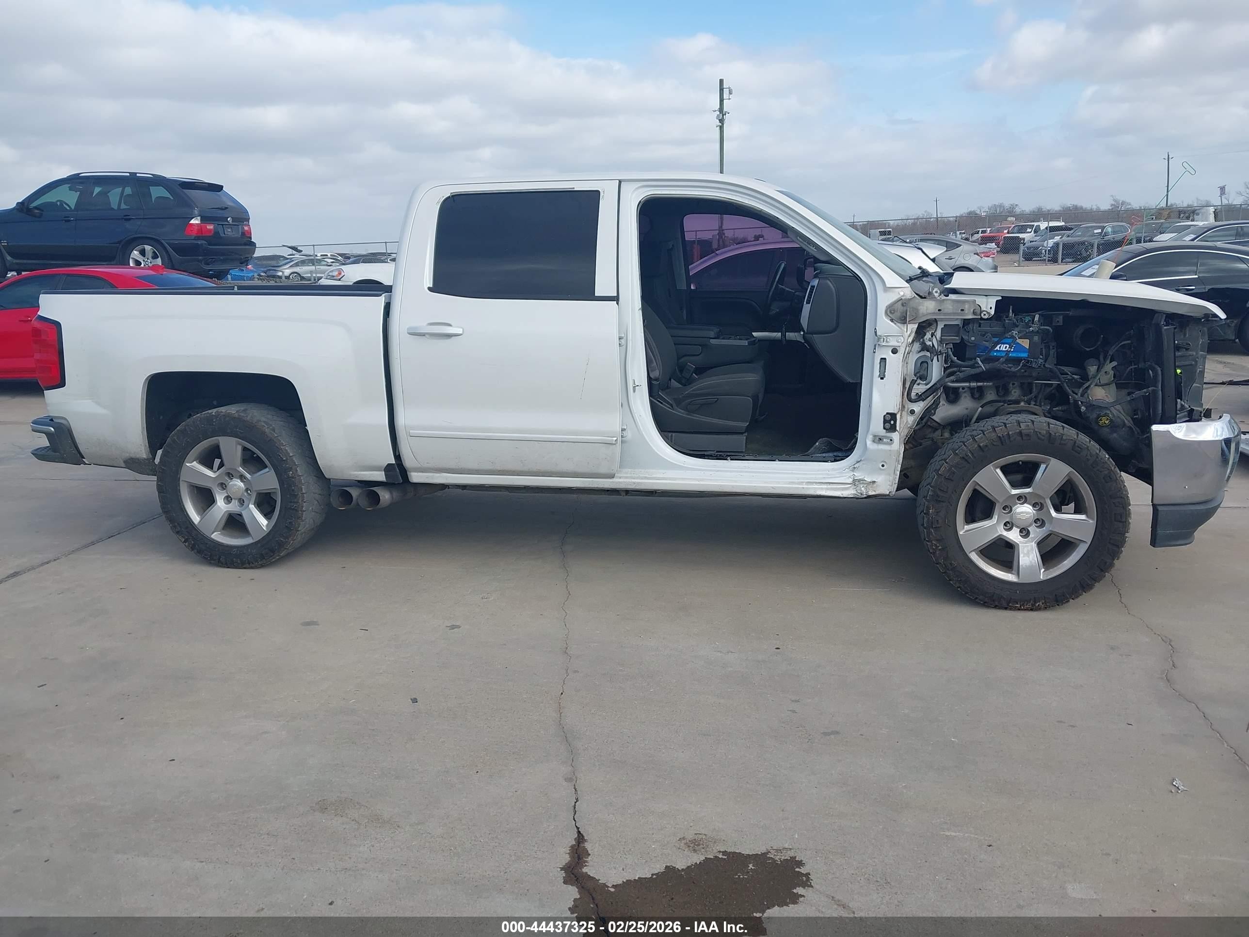 2017 Chevrolet Silverado 1500 1lt White vin: 3GCPCREC4HG448620