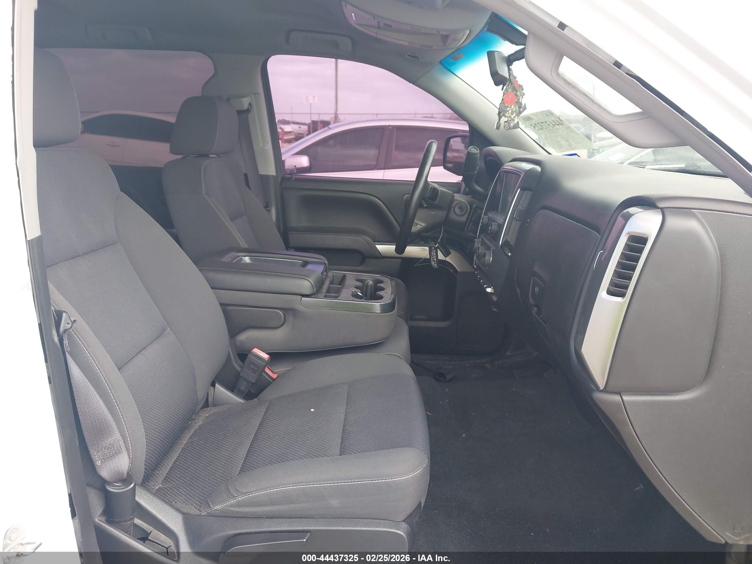 2017 Chevrolet Silverado 1500 1lt White vin: 3GCPCREC4HG448620