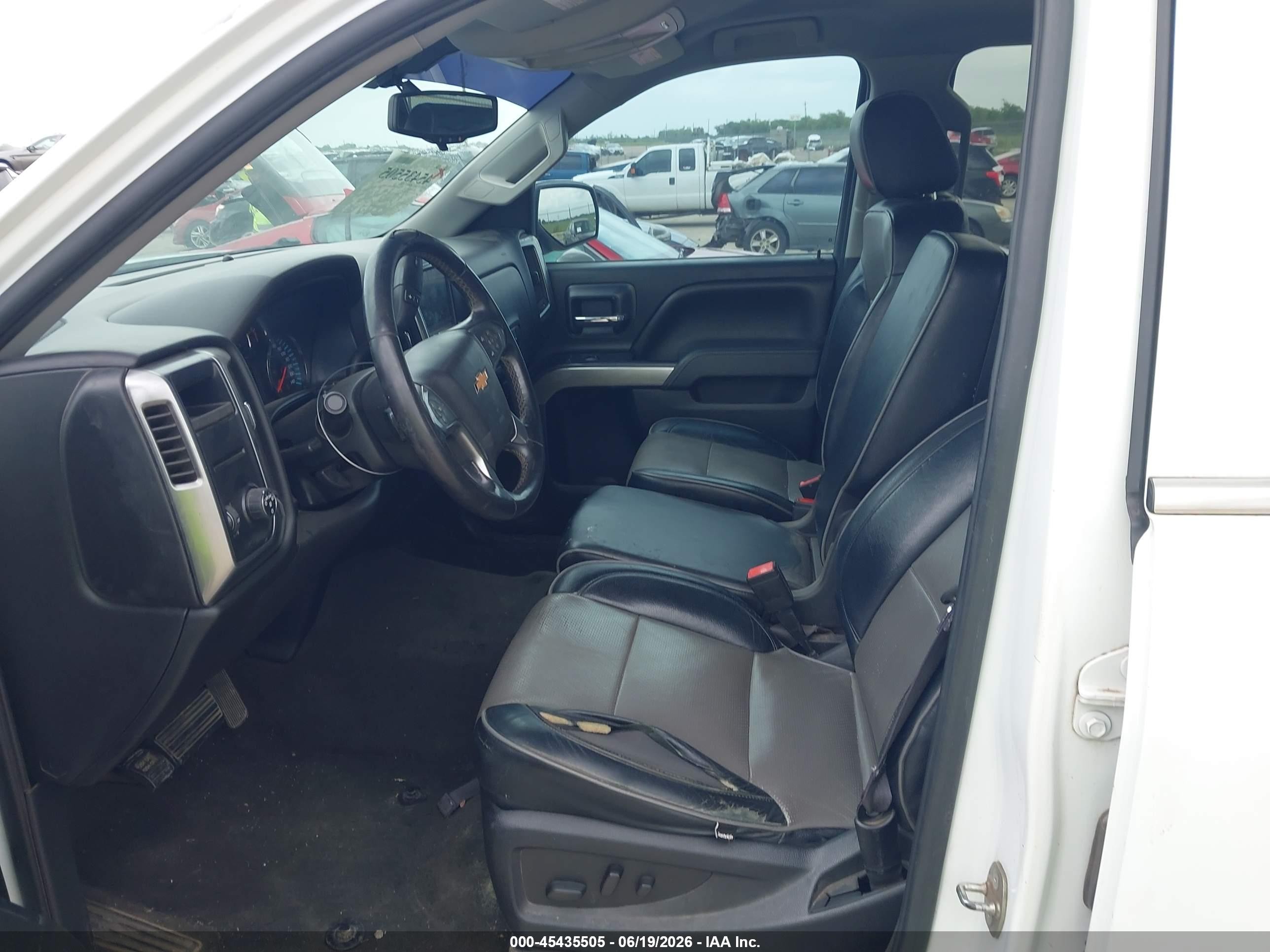 2015 Chevrolet Silverado 1500 1lt White vin: 3GCPCREC6FG168405