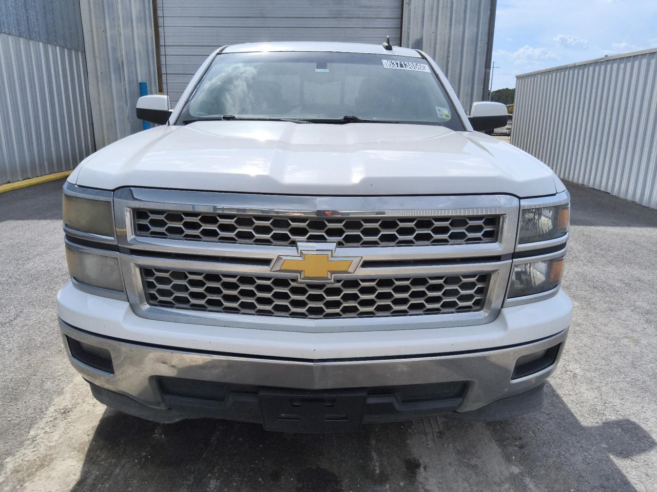 2015 Chevrolet Silverado C1500 Lt White vin: 3GCPCREC7FG232872 Damage: Right Head Lamp, Faded, Acceptable