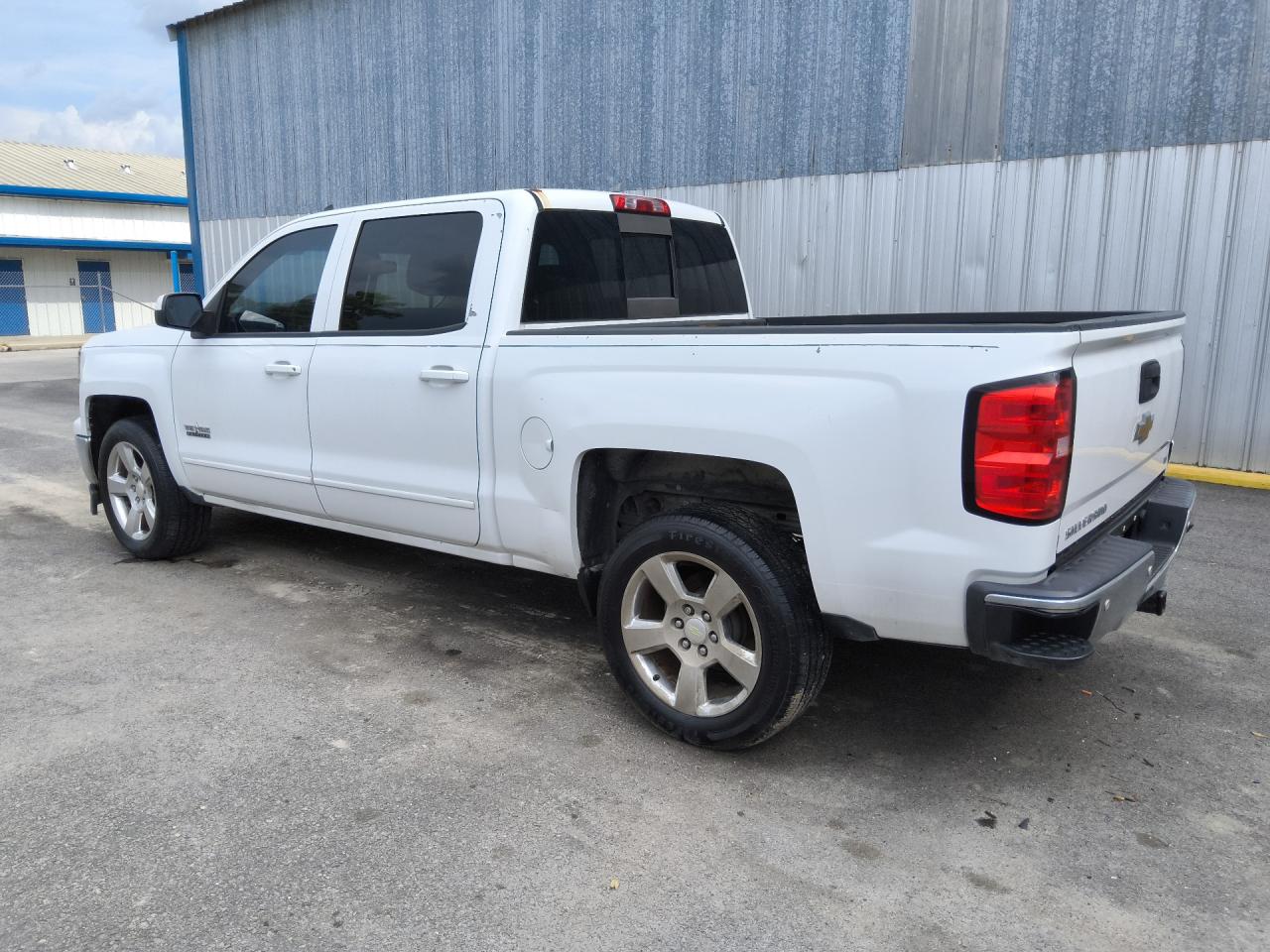 2015 Chevrolet Silverado C1500 Lt White vin: 3GCPCREC7FG232872 Damage: Left Bed Side, Heavy Scratch, 1/2 To 1 Inch