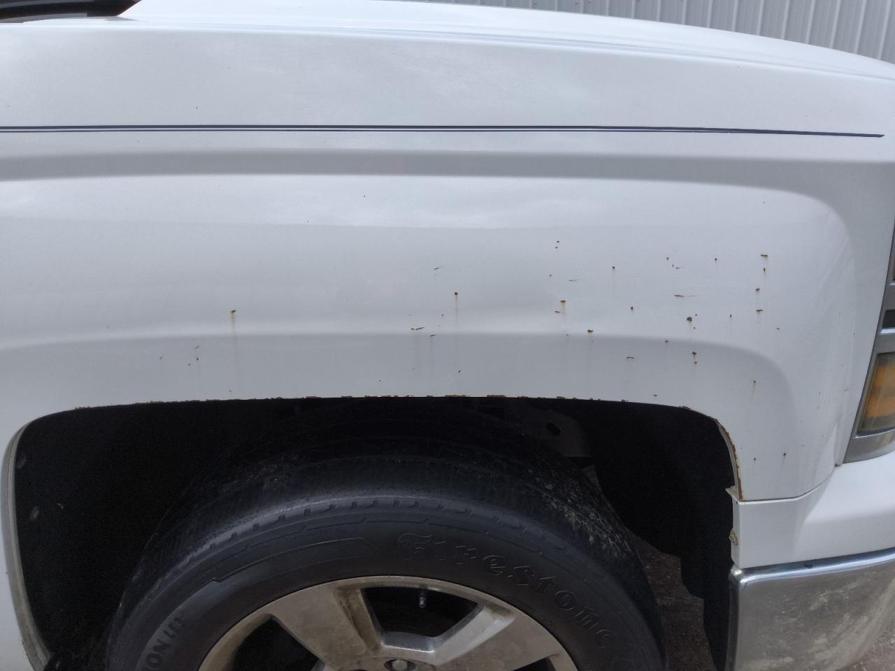 2015 Chevrolet Silverado C1500 Lt White vin: 3GCPCREC7FG232872 Damage: Right Front Fender, Rust, > 12 Inches