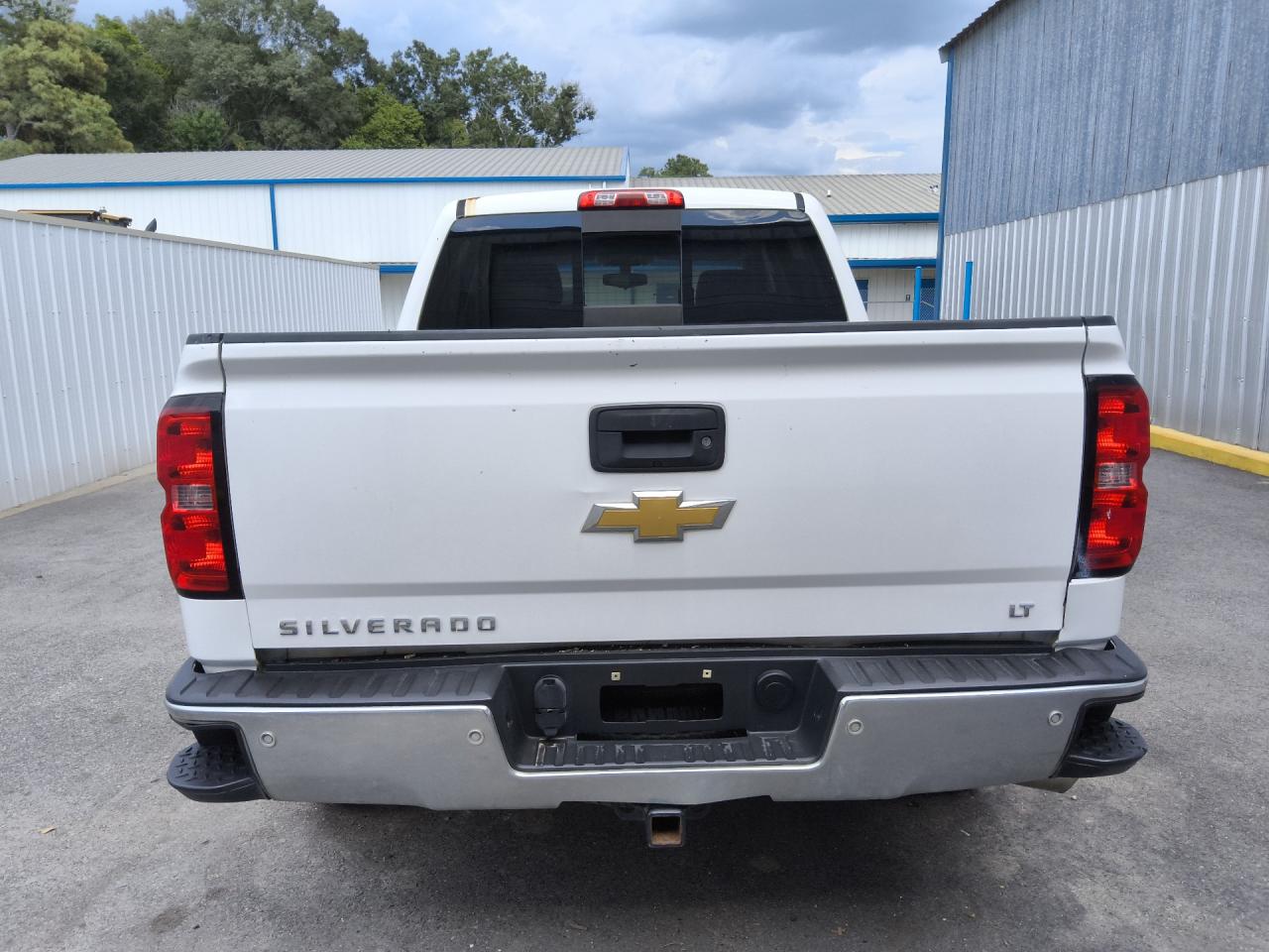 2015 Chevrolet Silverado C1500 Lt White vin: 3GCPCREC7FG232872 Damage: Tailgate, Heavy Scratch, 1/2 To 1 Inch