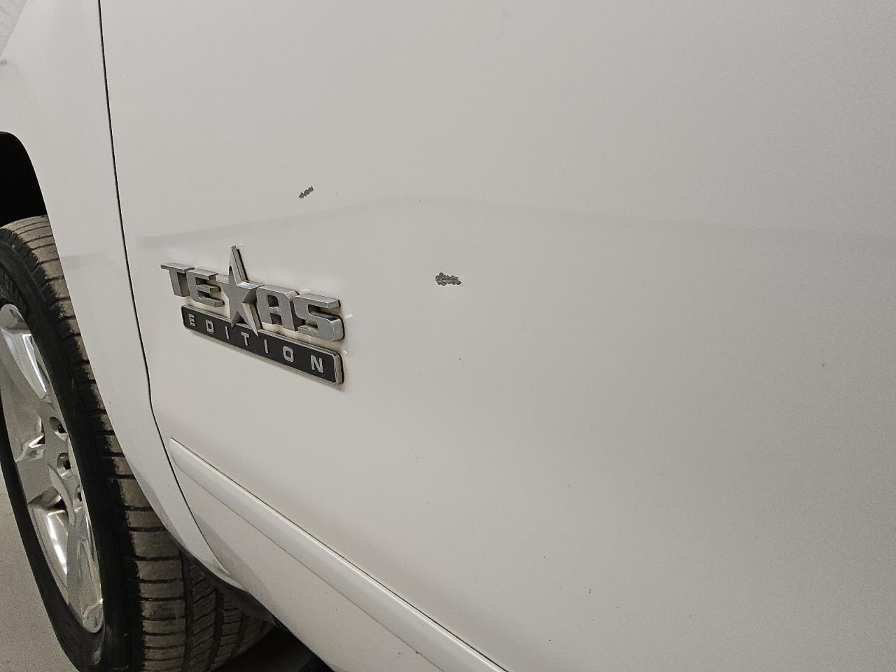 2017 Chevrolet Silverado C1500 Lt White vin: 3GCPCREC7HG408547 Damage: Left Front Fender, Dent(S) W/ Paint Dmg, 1 To 2 Inches