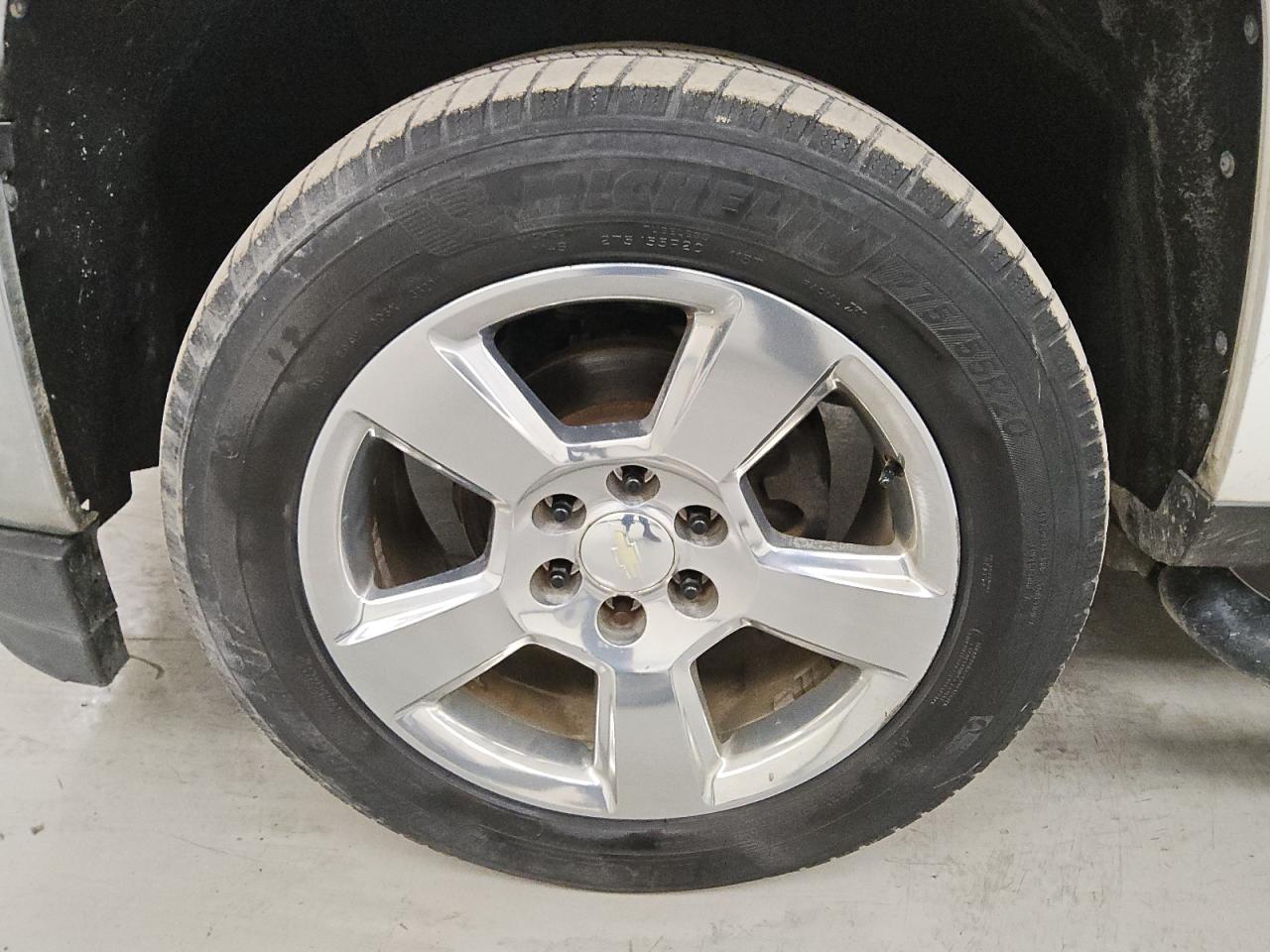 2017 Chevrolet Silverado C1500 Lt White vin: 3GCPCREC7HG408547 Damage: Left Front Tire, Worn, Replacement Required
