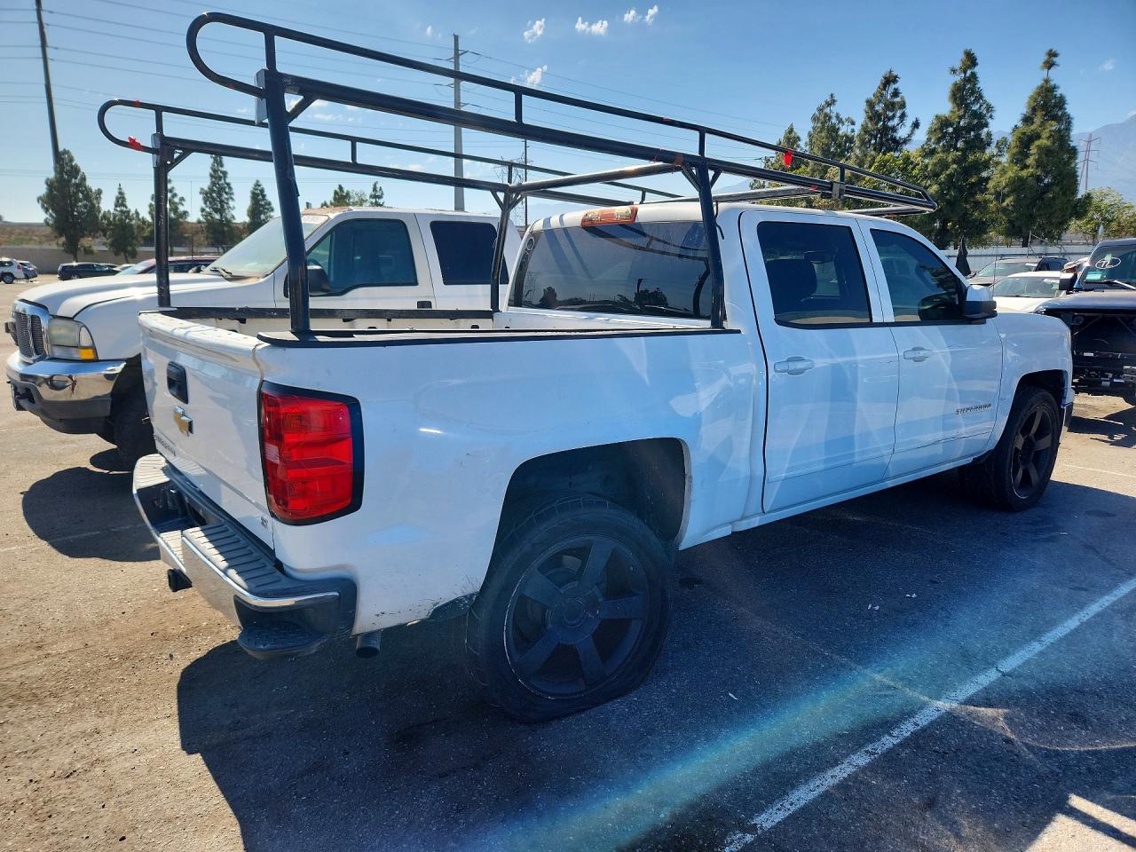 2015 Chevrolet Silverado C1500 Lt White vin: 3GCPCREC8FG215434
