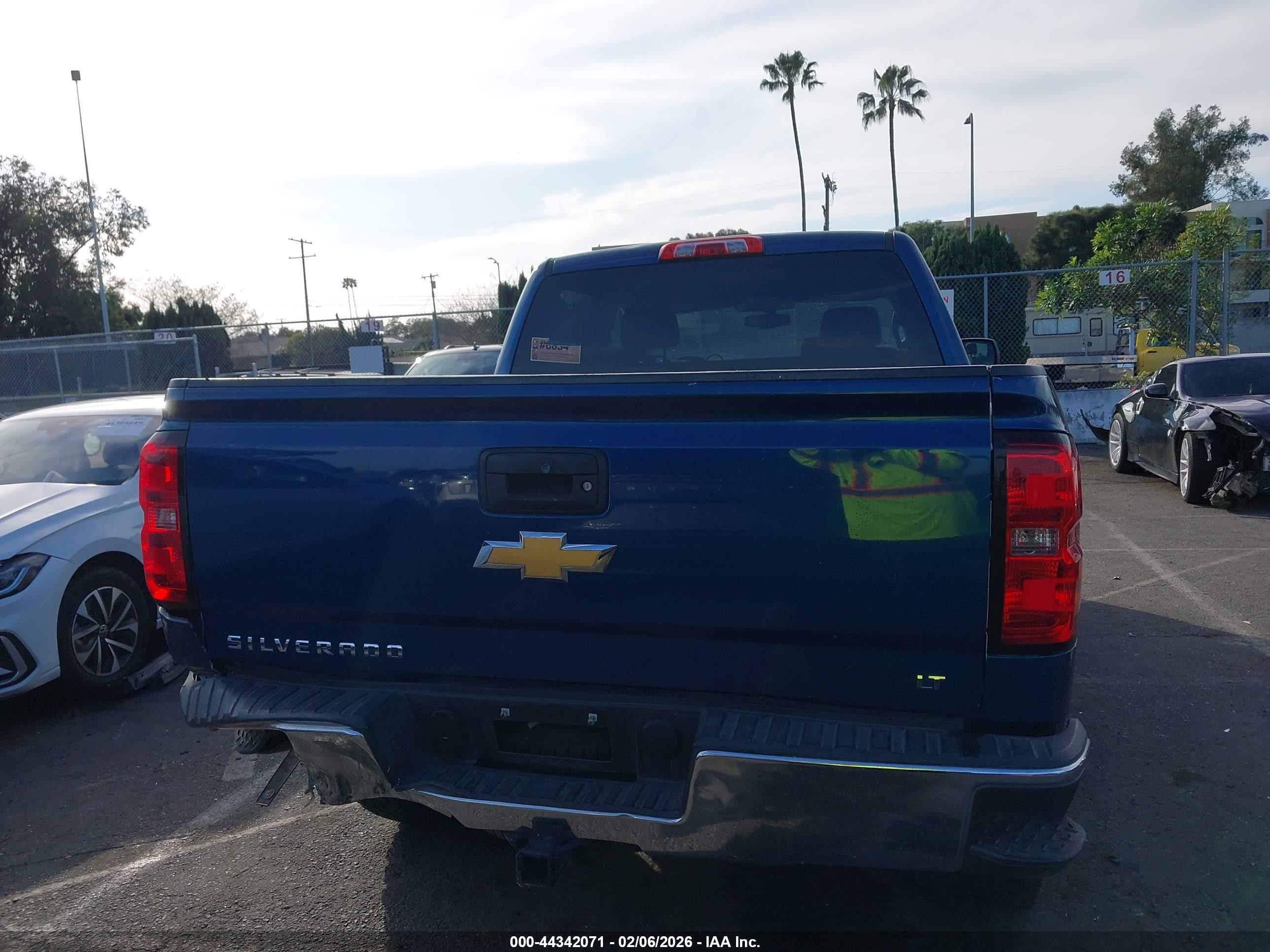 2016 Chevrolet Silverado 1500 1lt Blue vin: 3GCPCREC9GG239873