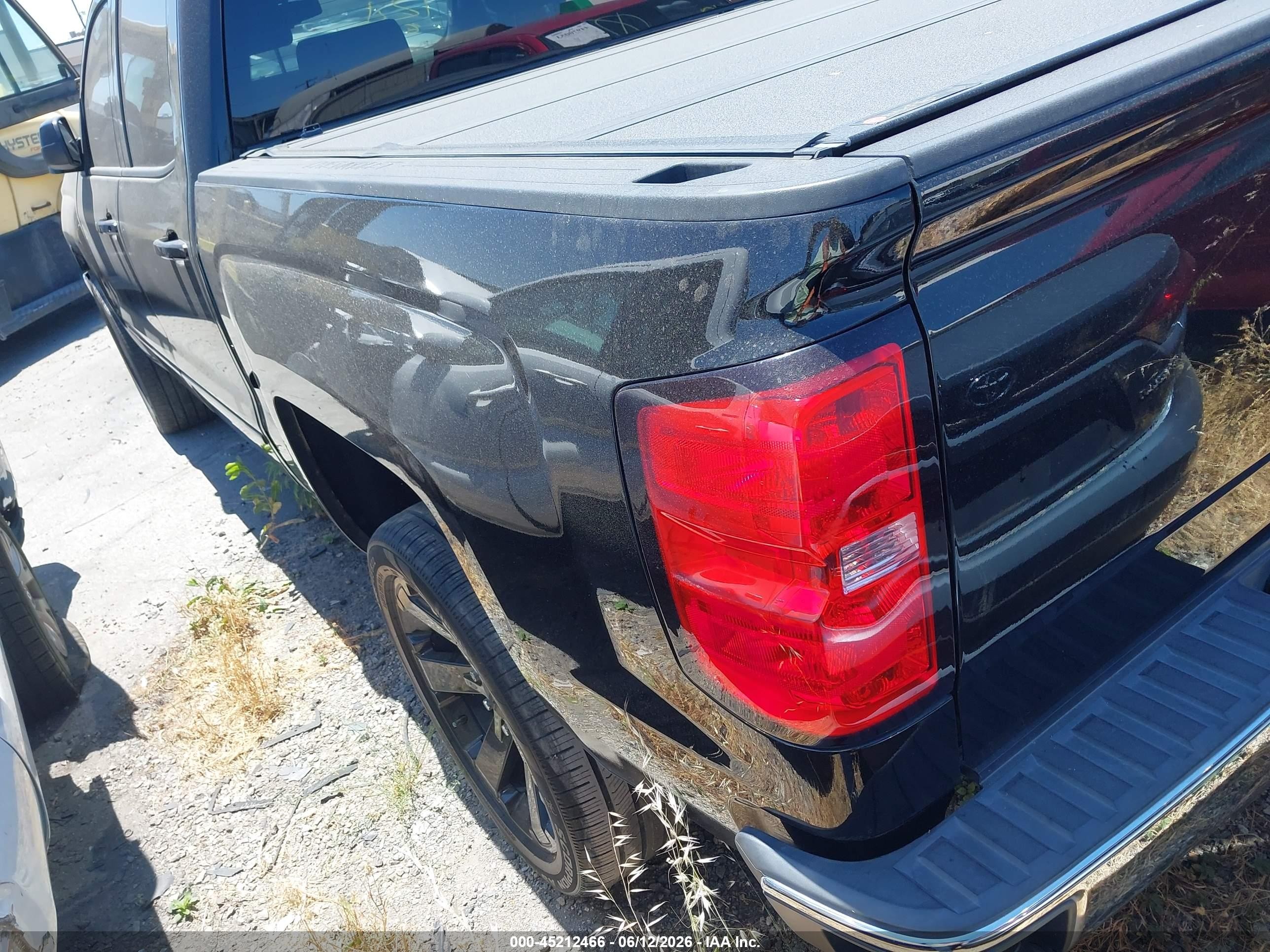 2018 Chevrolet Silverado 1500 1lt Black vin: 3GCPCREC9JG397623